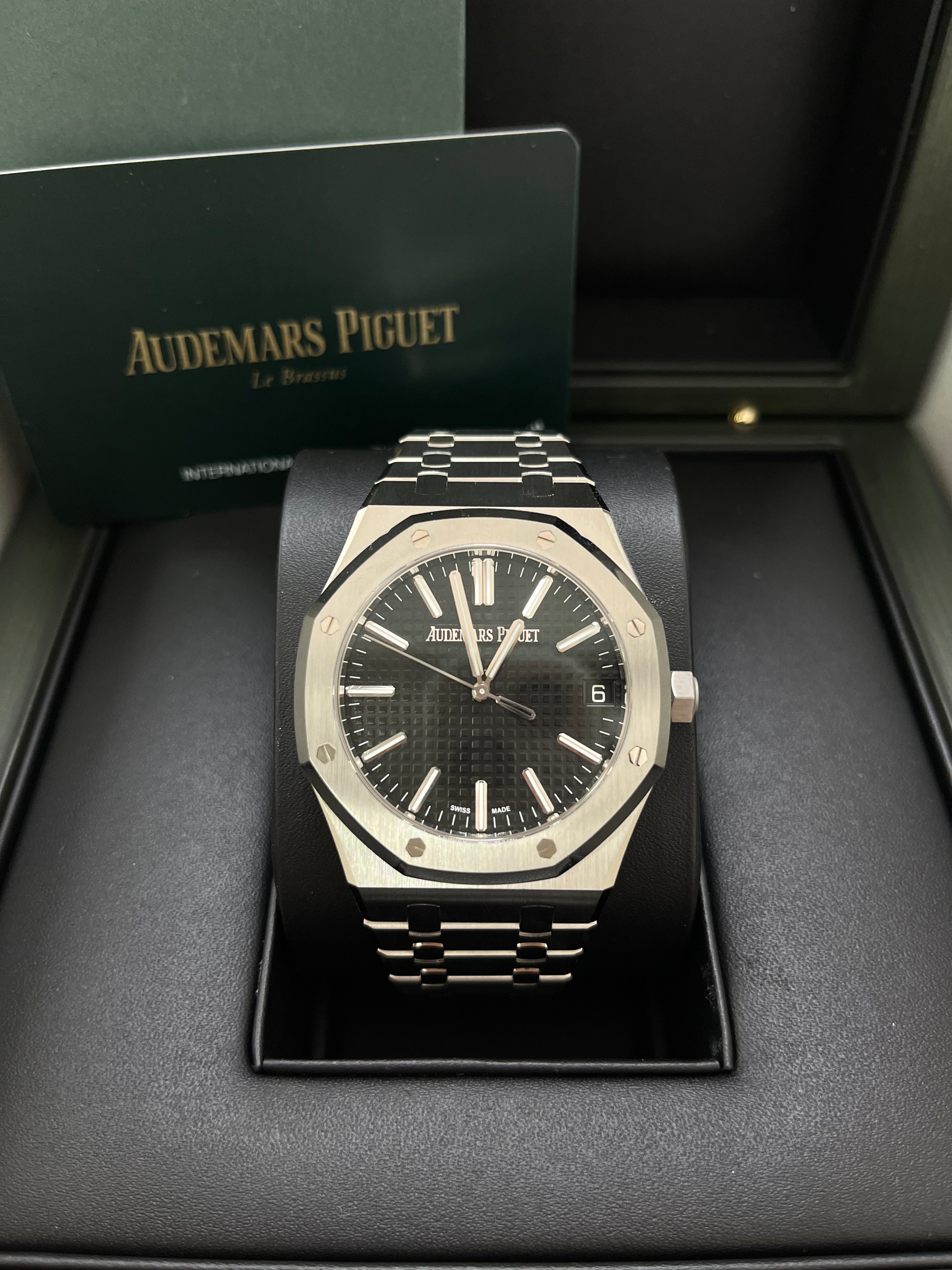 Audemars Piguet Royal Oak 15510ST.OO.1320ST.07 Automatic Men's Watch - Black Dial Stainless Steel Luxury Timepiece for Business, Gifting & Special Occasions