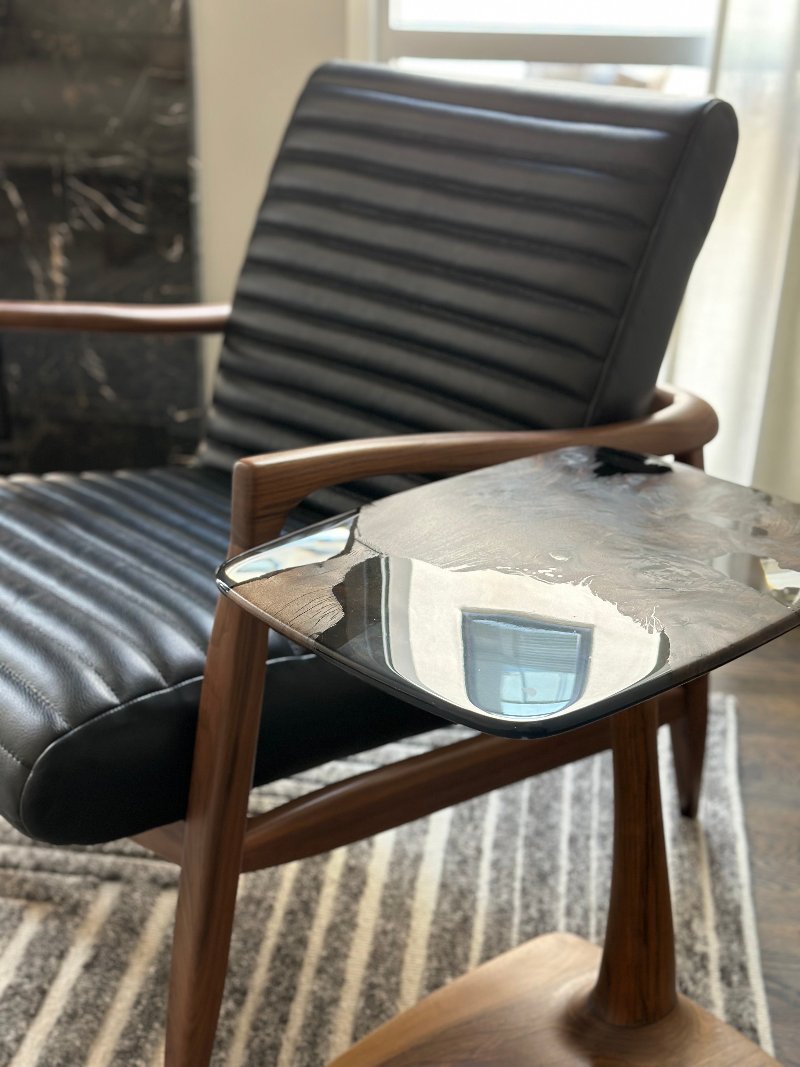 Luxury C-Shaped Resin End Table - Modern Side Table for Living Room, Bedroom, Office - Unique Home Decor Gift Idea for Housewarming, Wedding, Birthday