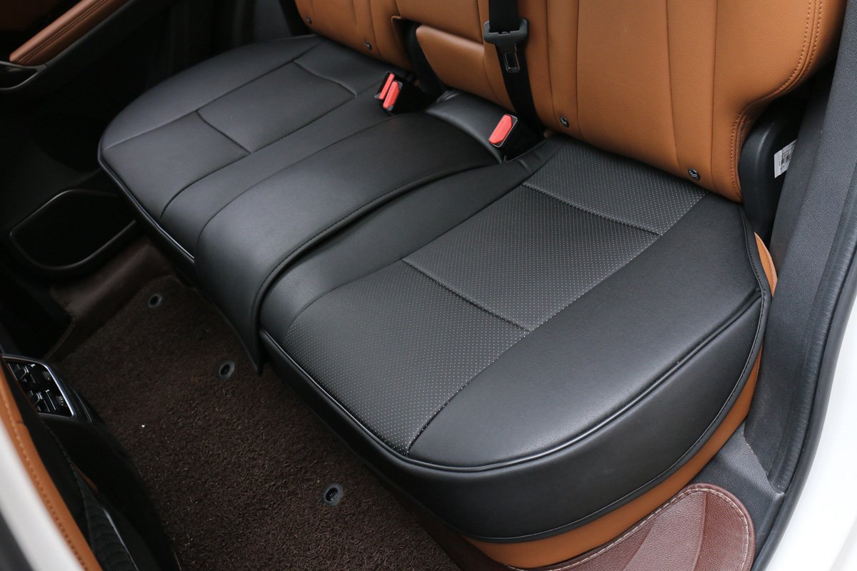 1 Pack Adjustable (124-140cm) Universal Car Back Seat Cover Protector - Fits Most Vehicles (90% Cars) - Rear Seat Bottom Only - Durable & Waterproof - Black - Perfect for Pets, Kids & Travel Protection