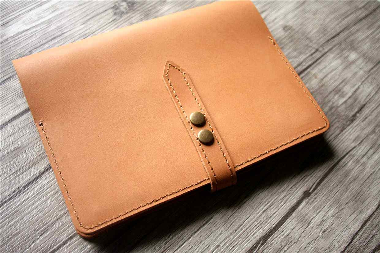 Personalized Vegan Leather Journal - Custom Name Notebook for Writing, Sketching & Travel - Perfect Gift for Writers, Artists & Students