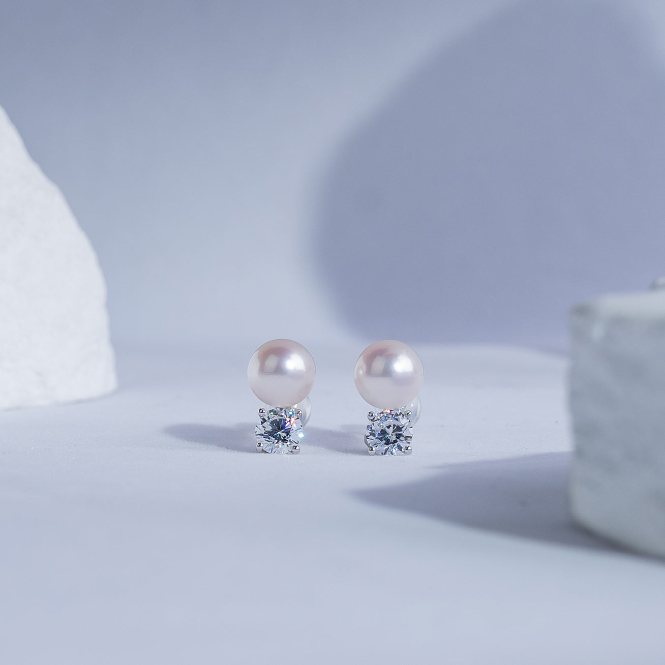 18K Gold Akoya Hanadama Pearl Earrings - AAA Quality Japanese Cultured Pearls - Elegant Stud Earrings for Women - Perfect for Weddings, Parties & Special Occasions