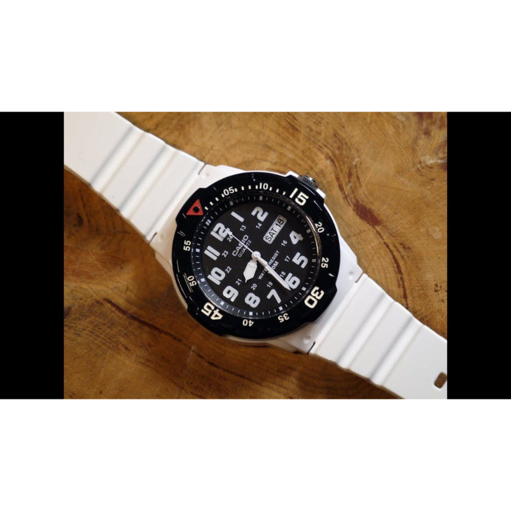 Casio MRW 200HC 7BVDF Analog White Resin Strap Watch for Men - Waterproof Casual Sports Watch for Swimming, Outdoor Activities and Everyday Wear