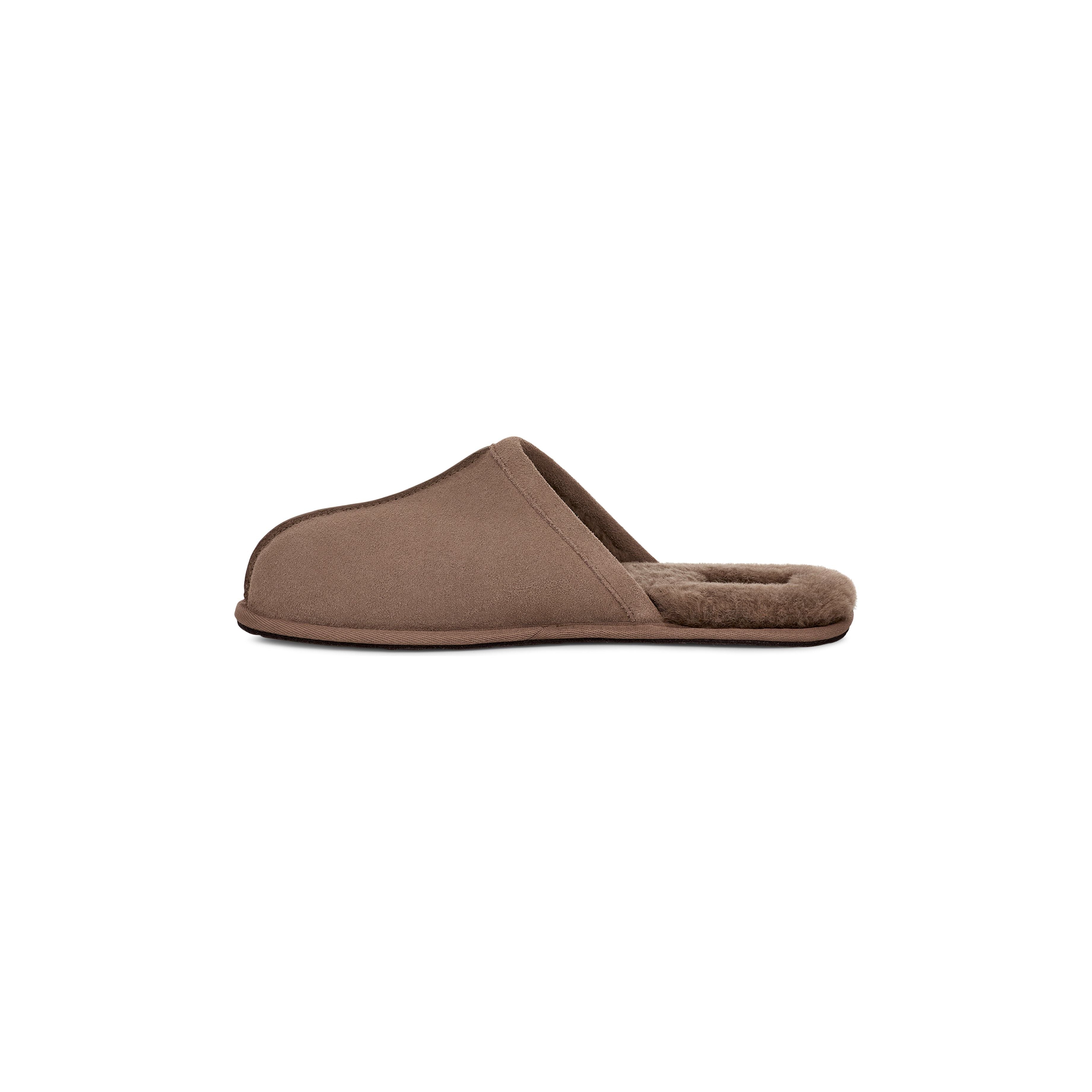 UGG Men's Scuff Slippers - Soft Indoor/Outdoor House Shoes for Men, Comfortable Caribou Brown Slippers for Winter & Home Use