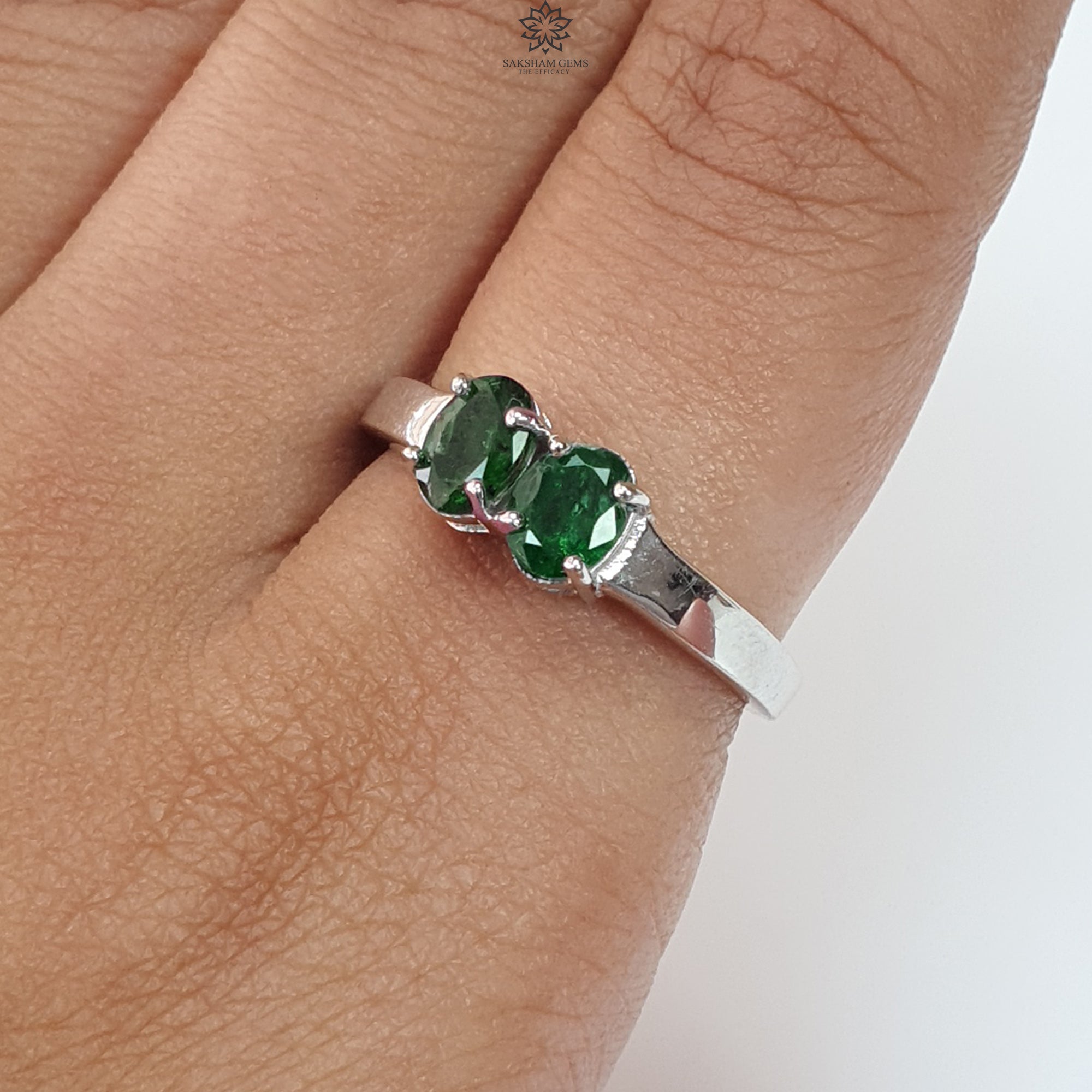 Natural Untreated Emerald Oval Faceted Cut 925 Sterling Silver Ring - 2.86gms Prong Set Size 7.5 US | Elegant Jewelry for Women, Perfect Gift for Anniversary, Birthday & Special Occasions