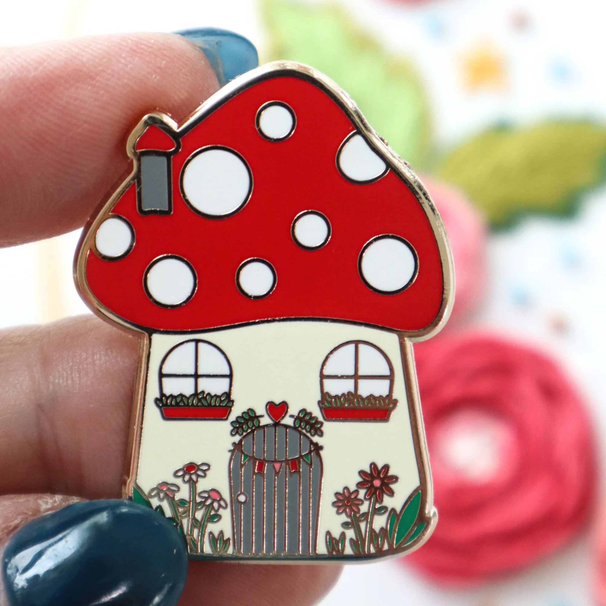 Woodland Mushroom House Needle Minder - Magnetic Pin Holder for Sewing & Embroidery - Perfect for Quilting, Cross Stitch, and Craft Projects
