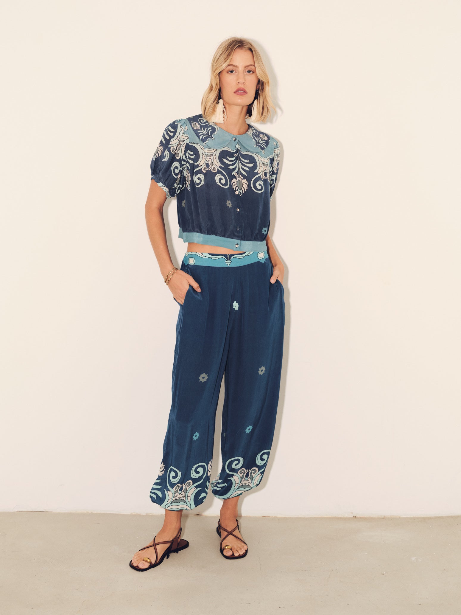 Stylish Balloon Pants for Women - Trendy High Waist Loose Fit Wide Leg Trousers - Perfect for Casual Wear, Office, and Street Fashion