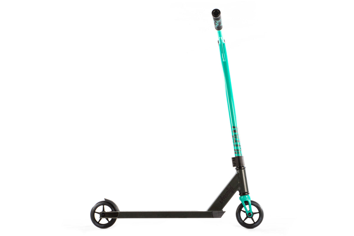Versatile Cosmopolitan V2 Pro Scooter - High Performance Kick Scooter for Adults & Teens - Perfect for Commuting, Tricks & Urban Riding