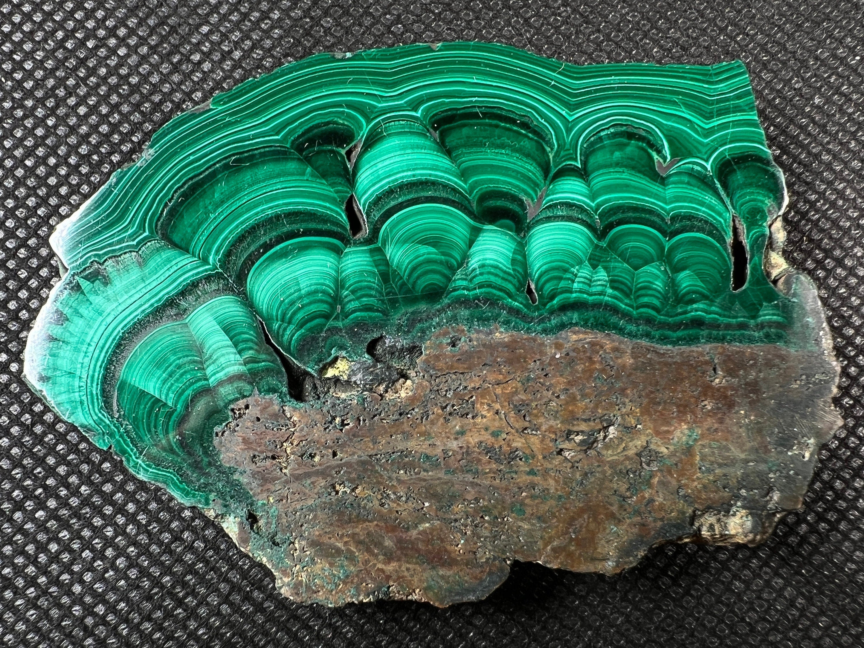 Natural Malachite Crystal Slab - Premium Green Malachite Stone for Jewelry Making, Unique Spiritual Gift, Home Decor & Healing Crystal - Perfect for Meditation, Energy Work & Feng Shui Decor