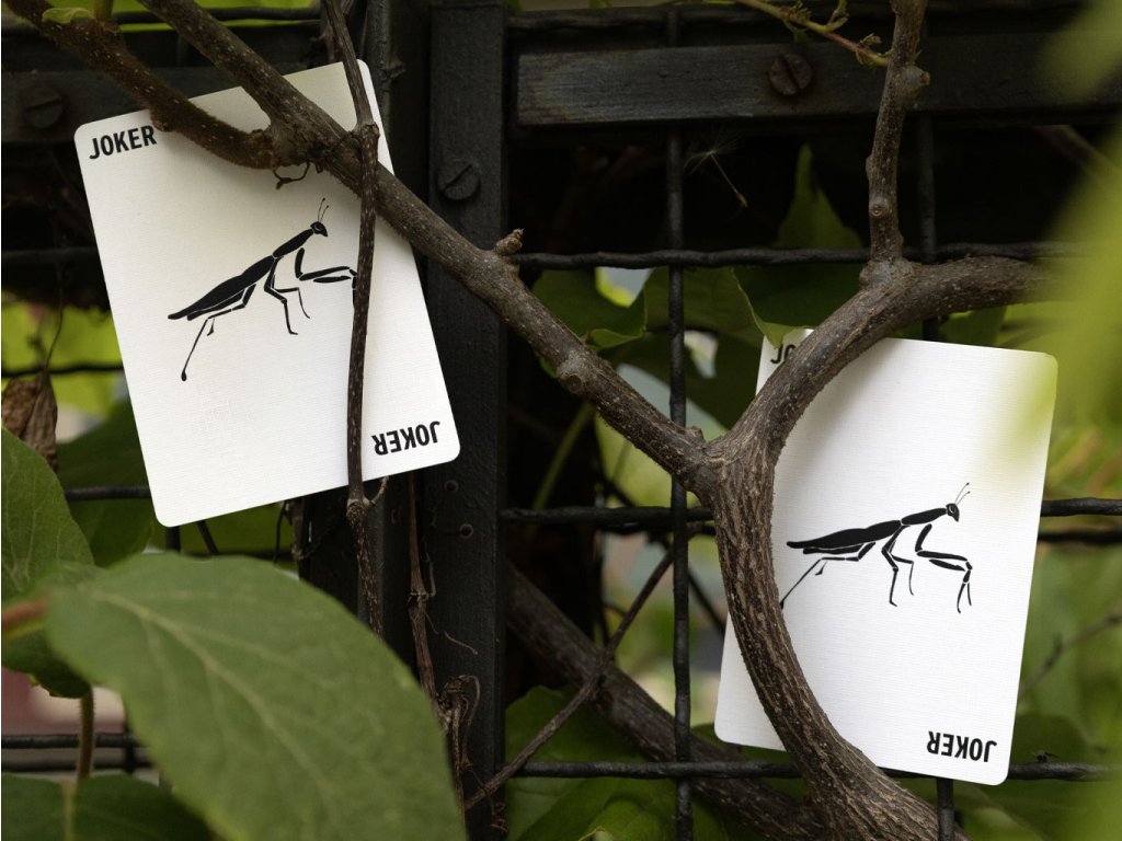 Premium Mantis Playing Cards - Elegant & Durable Deck for Poker, Magic Tricks & Cardistry - Perfect for Game Nights, Parties & Professional Performances