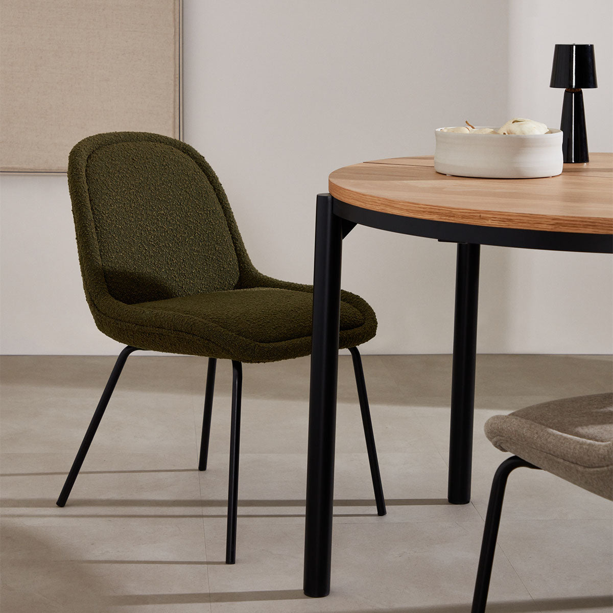 Aimin Chair by Kave Home - Modern Accent Chair for Living Room, Bedroom & Office - Comfortable Upholstered Lounge Chair with Wooden Legs