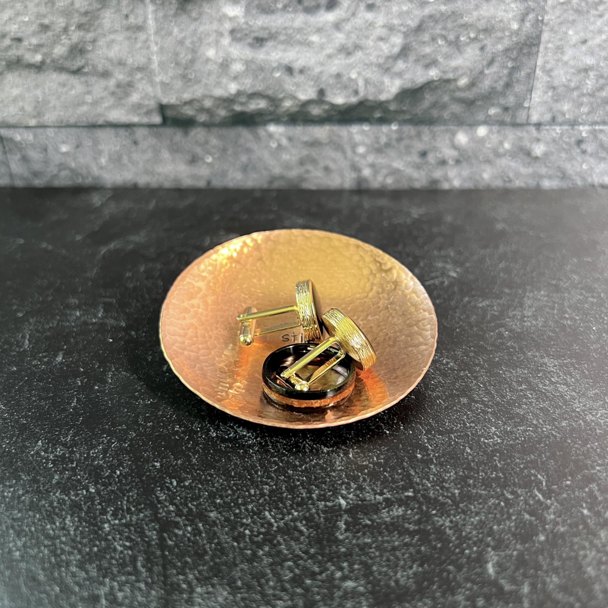 Handmade Hammered Copper Ring Dish - Anniversary & Birthday Gift for Wife, Bride, Husband, Girlfriend - Elegant Jewelry Holder for Wedding, Engagement & Special Occasions (Copper)