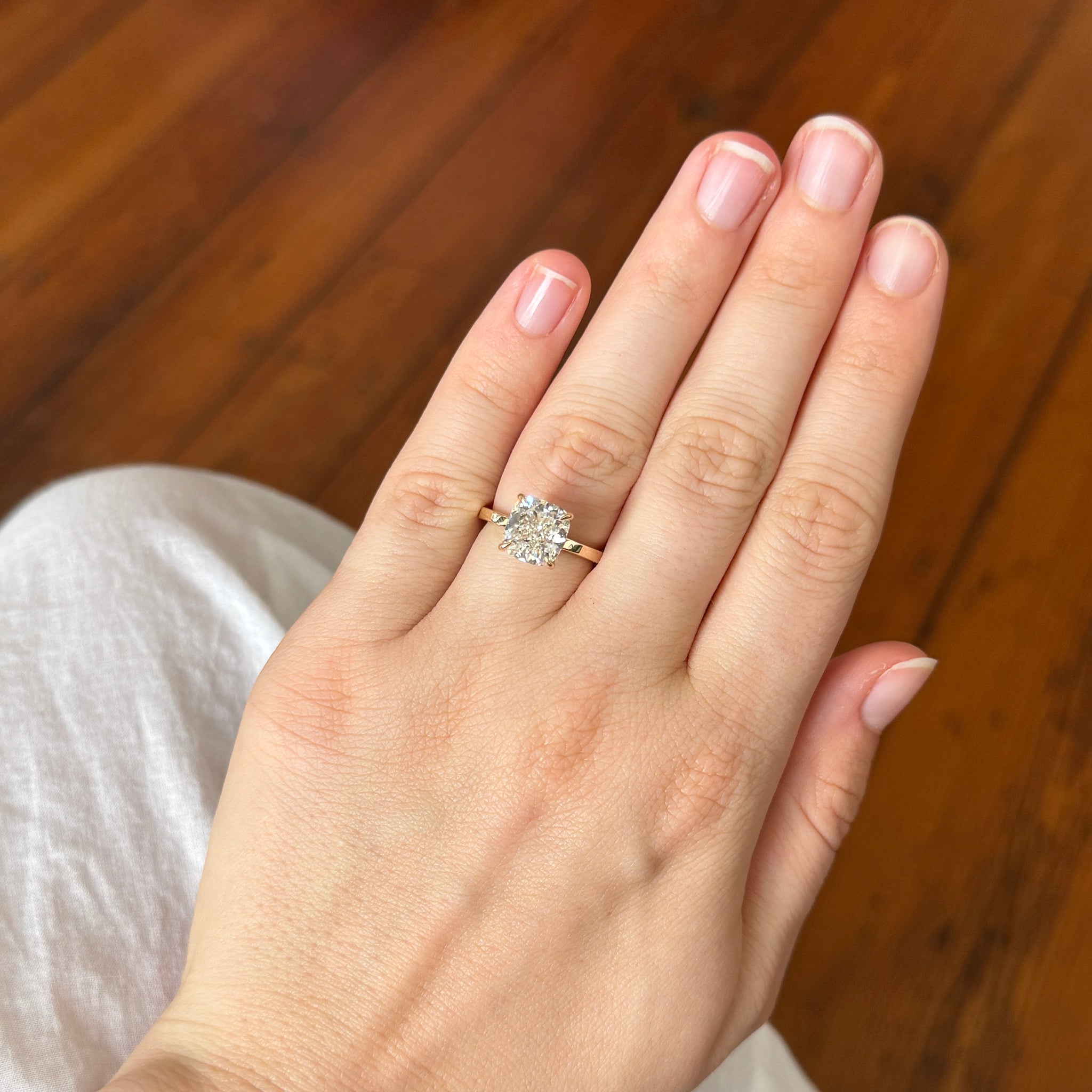 3.5ct I SI1 Cushion Cut Diamond Solitaire Engagement Ring in 14K Yellow Gold - Perfect for Proposals, Anniversaries & Romantic Occasions