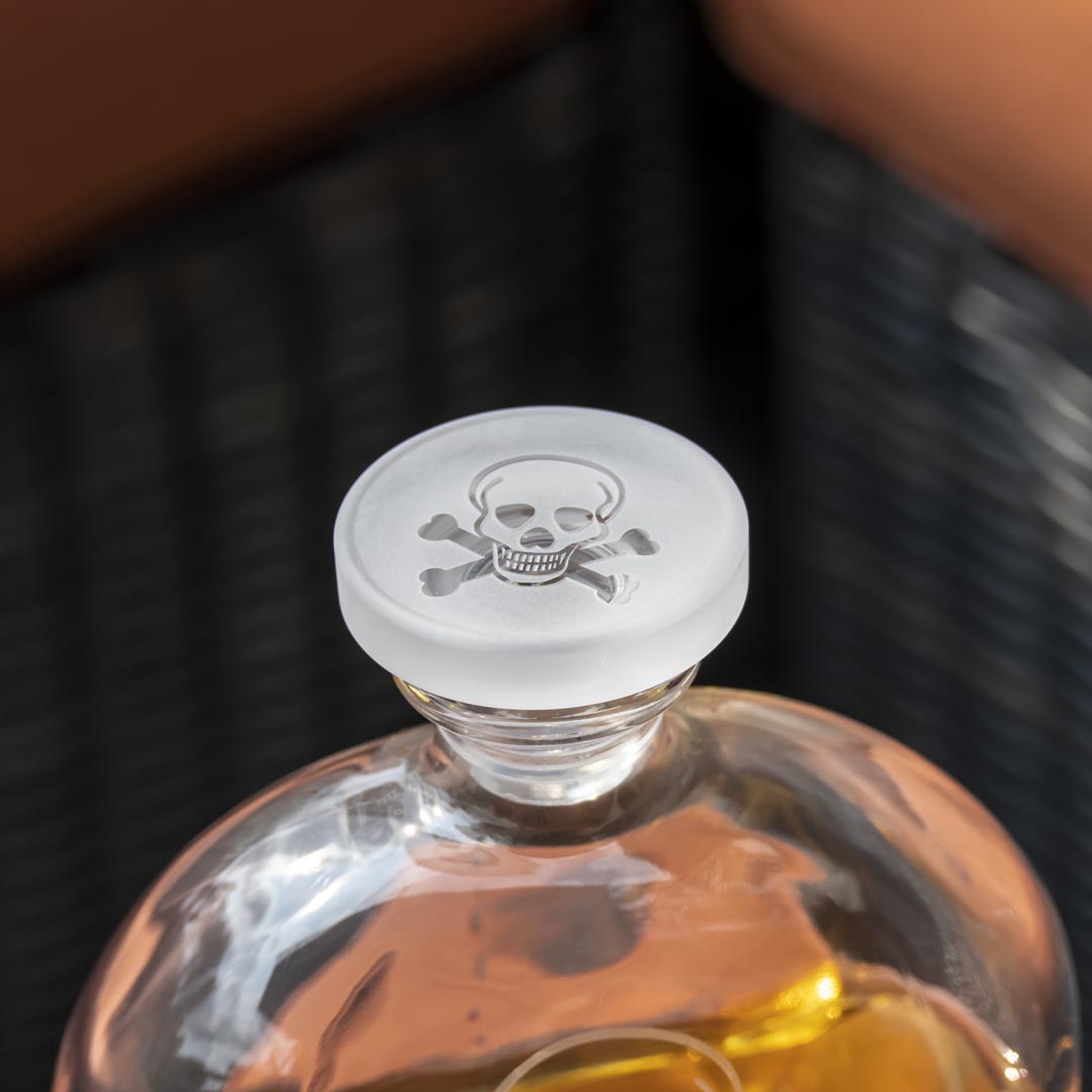 Premium Skull and Crossbones Whiskey Decanter Set with 2 Rocks Glasses - 3-Piece Barware Gift for Men, Bourbon Scotch Drink Accessories - Perfect for Home Bars, Man Caves & Whiskey Lovers