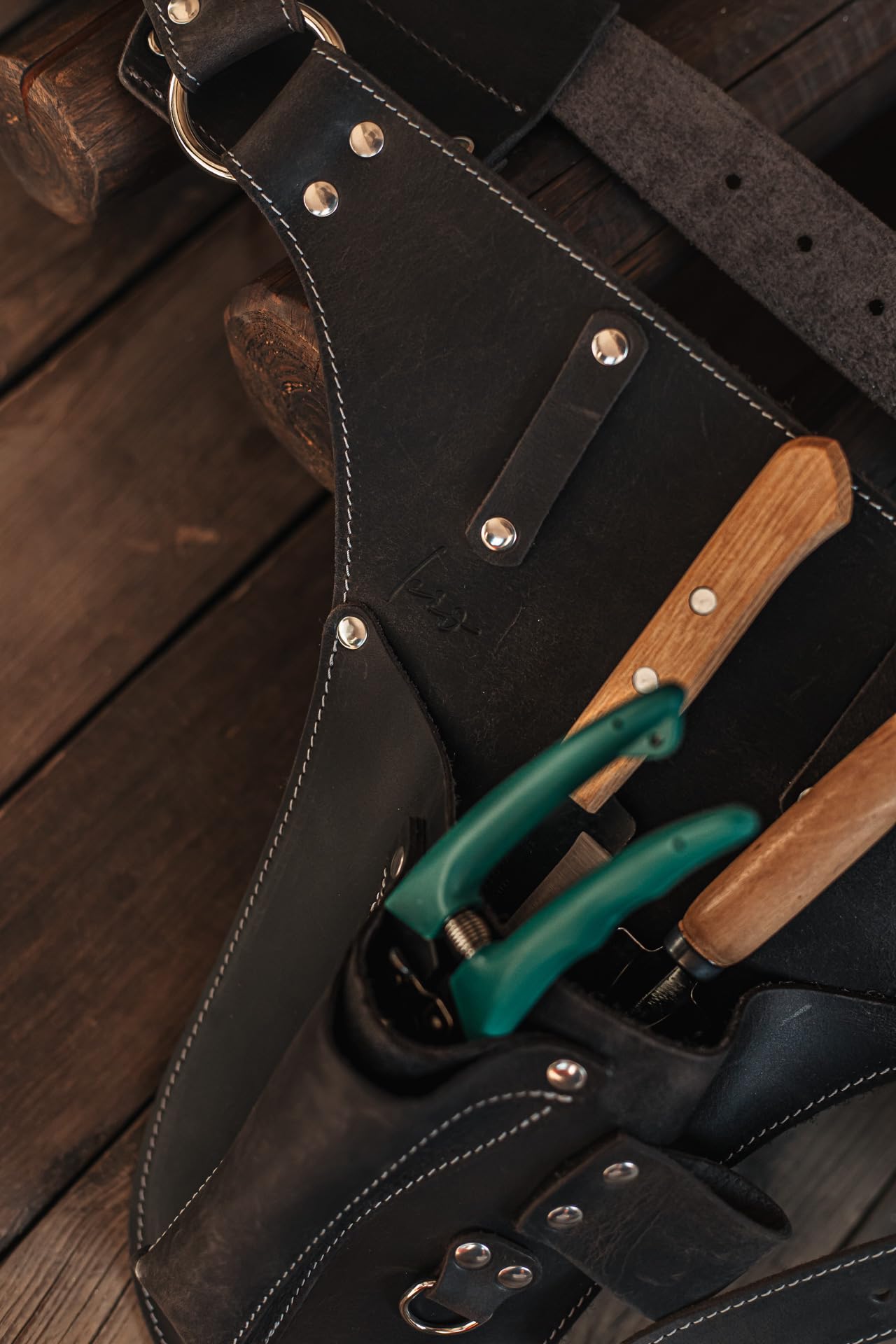 **Leather Tool Belt for Gardeners, Electricians & Carpenters - Handmade Florist & Work Belt for Men & Women (Brown/Black CrazyHorse, One Size) - Perfect for Landscaping, Construction & DIY Projects**