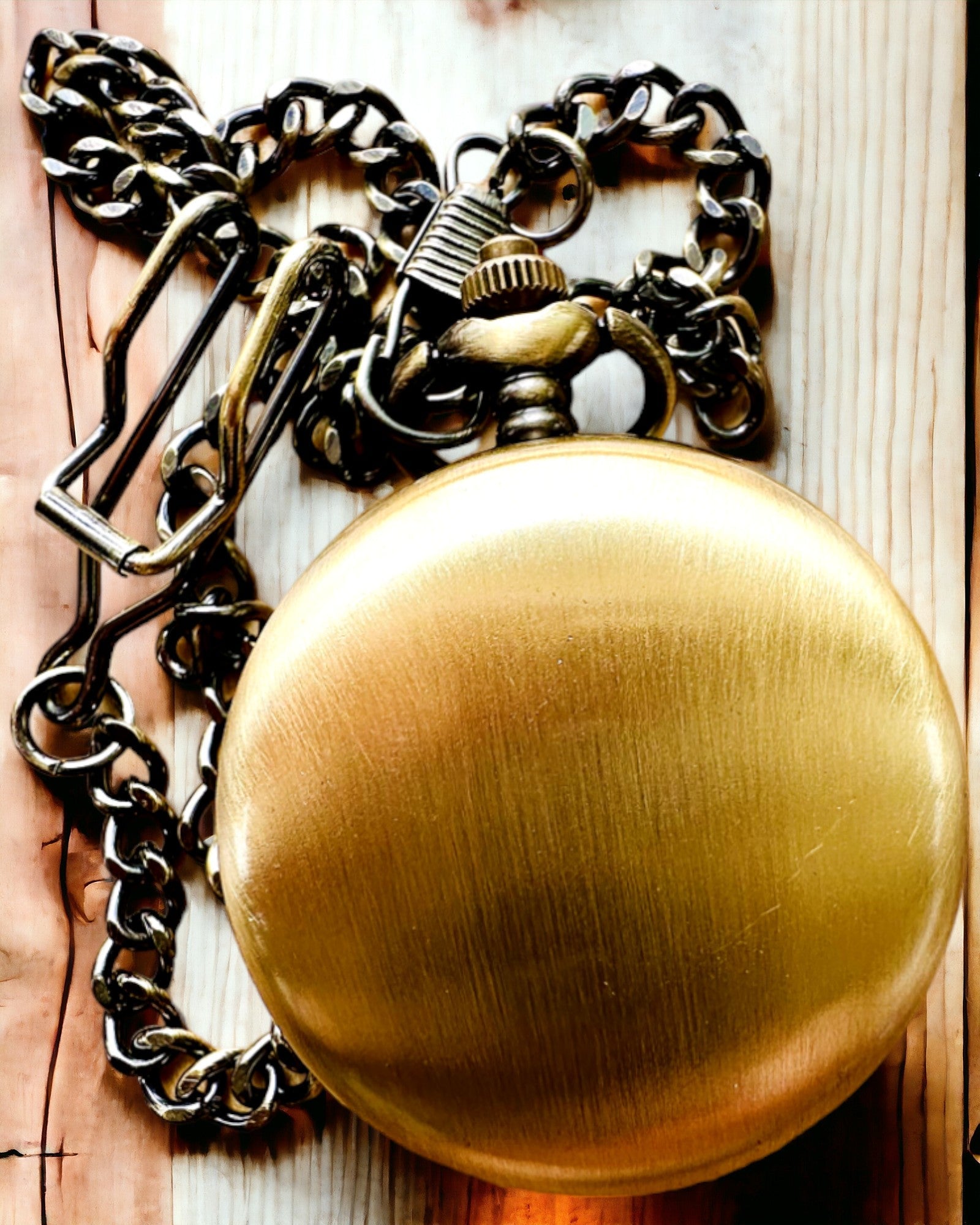 Vintage Gold Pocket Watch with Custom Engraving - Classic Elegant Timepiece for Men & Women - Perfect for Weddings, Gifts, and Special Occasions