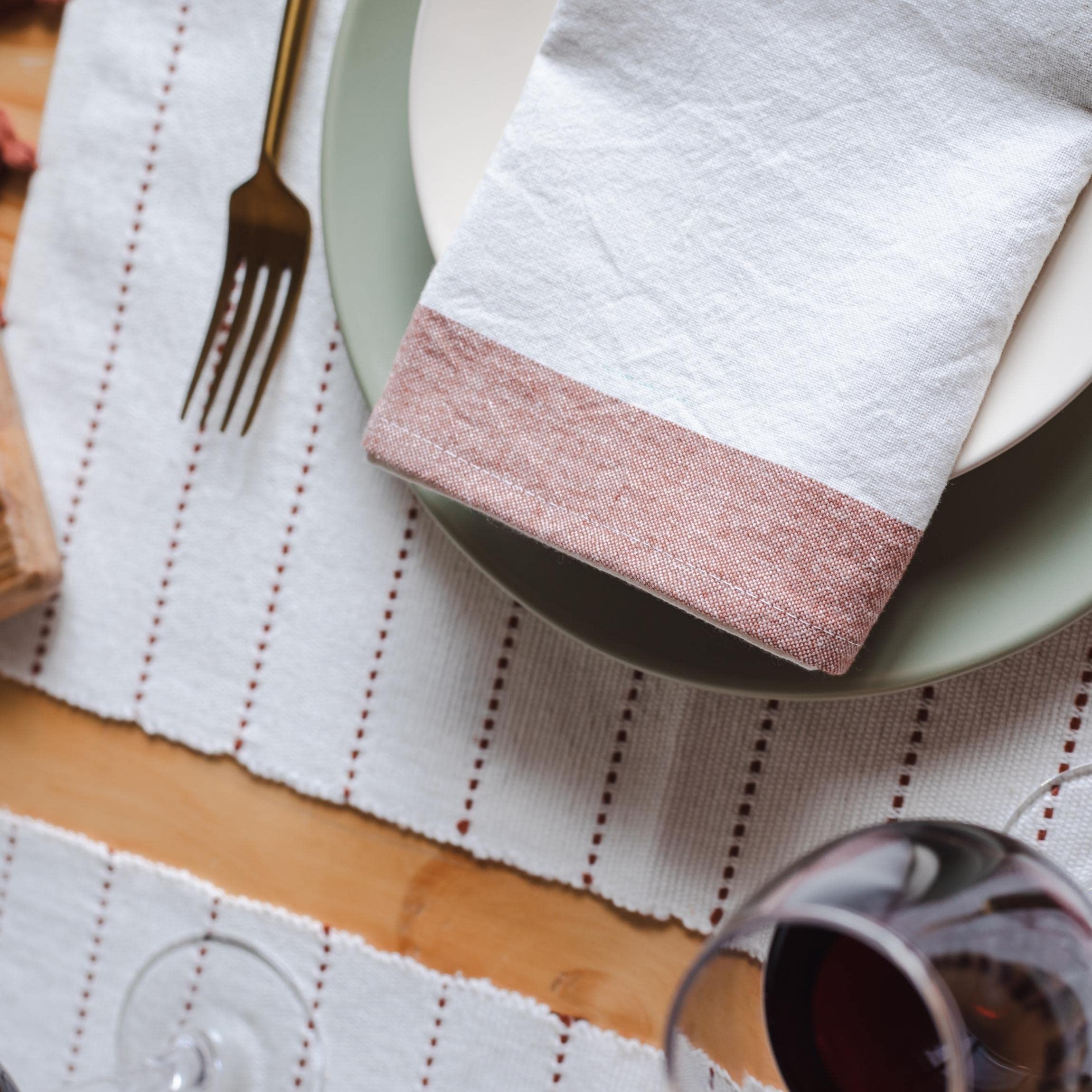 Folkulture 100% Cotton Woven Placemats Set of 4 - 14x19 Inch Farmhouse Table Mats with Tassels for Dining Table Decor, Kitchen, and Bohemian Home Decor in Terracotta - Perfect for Rustic Dinner Parties, Holiday Gatherings, and Everyday Use
