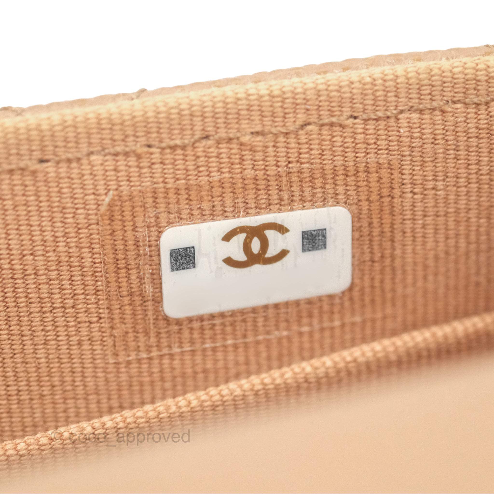 Chanel CC Chain Clutch Bag in Beige Caviar Leather with Gold Hardware - Perfect for Evening Parties & Luxury Events