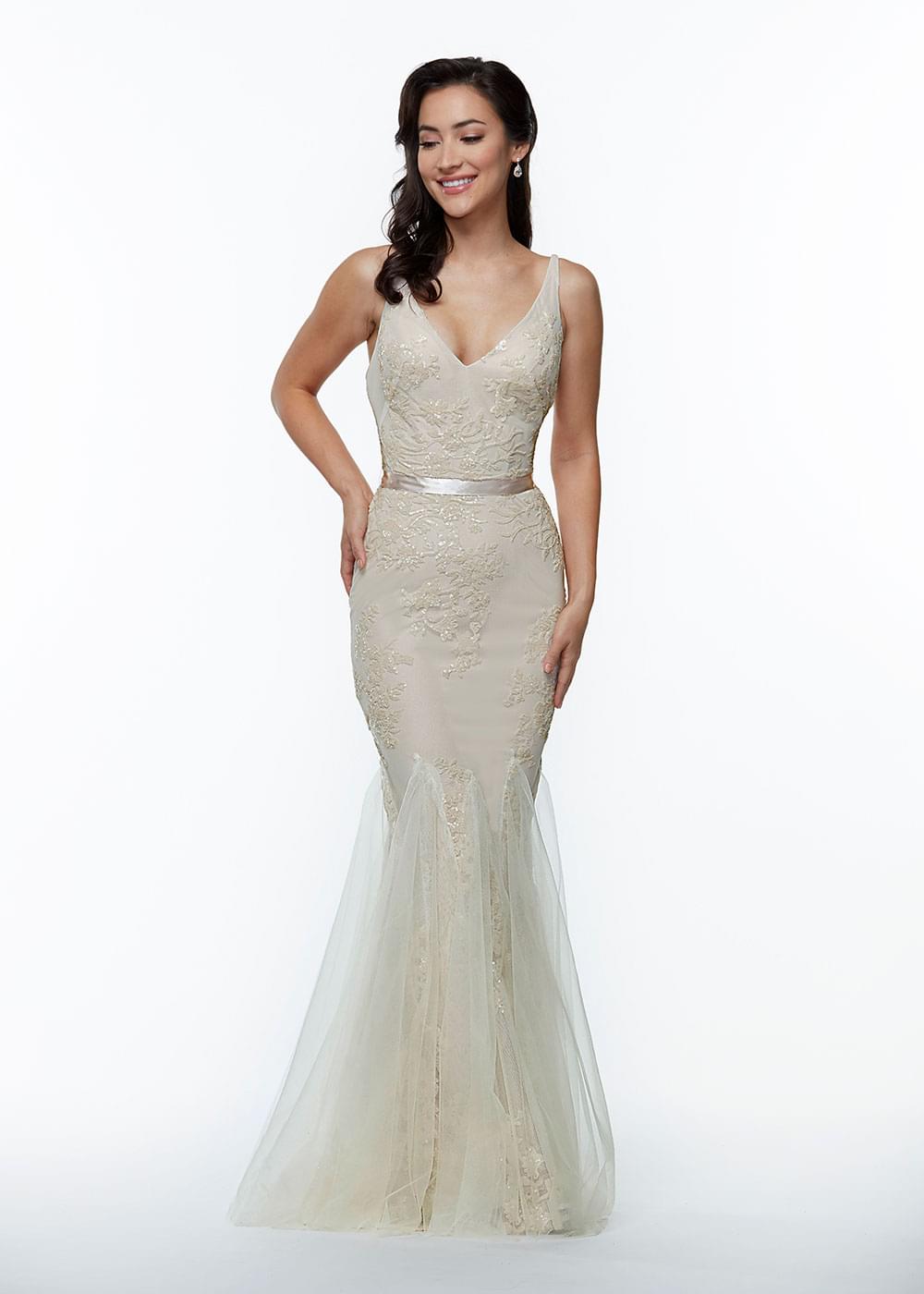 Elegant Mermaid Bridesmaid Dress with Sparkling Sequin Patterns - Perfect for Weddings, Prom, and Formal Events