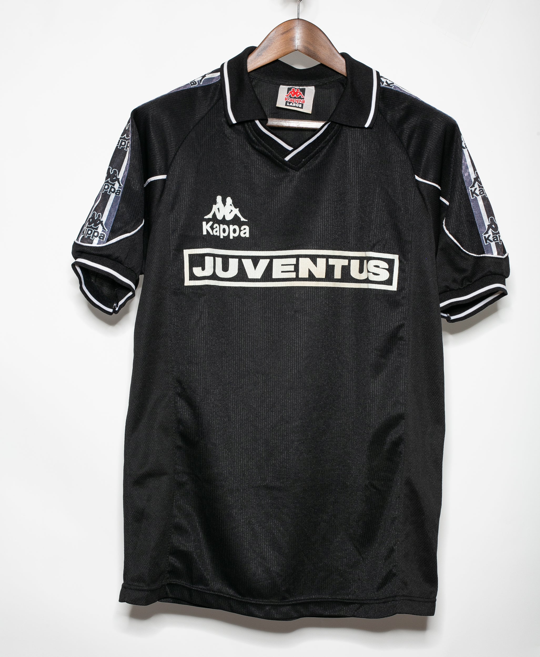 1998 Juventus Vintage Soccer Jersey - Authentic Retro Training Top (Large) - Perfect for Fans, Collectors & Matchday Outfits