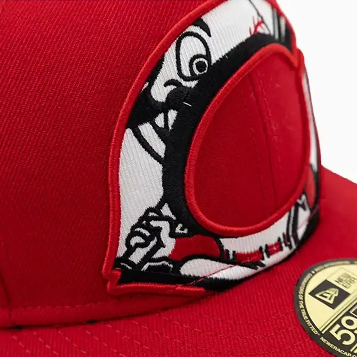 Official Cincinnati Reds MLB 59FIFTY Fitted Baseball Cap - Adjustable Snapback Hat for Men & Women - Perfect for Games, Fan Gear & Streetwear Fashion