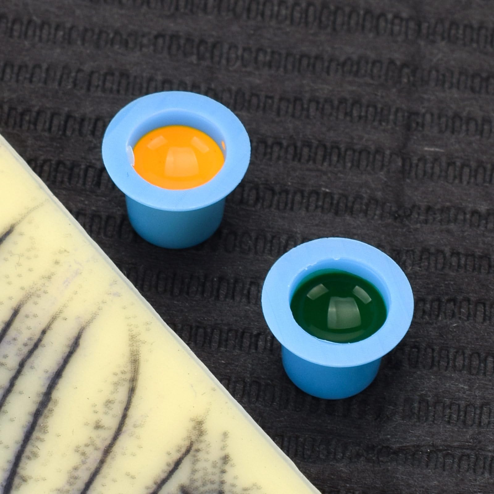 RAJry 100Pcs Disposable Tattoo Ink Caps - Medium Size Tattoo Supplies for Professional Artists | Perfect for Tattoo Ink Storage & Hygiene Control in Tattoo Studios