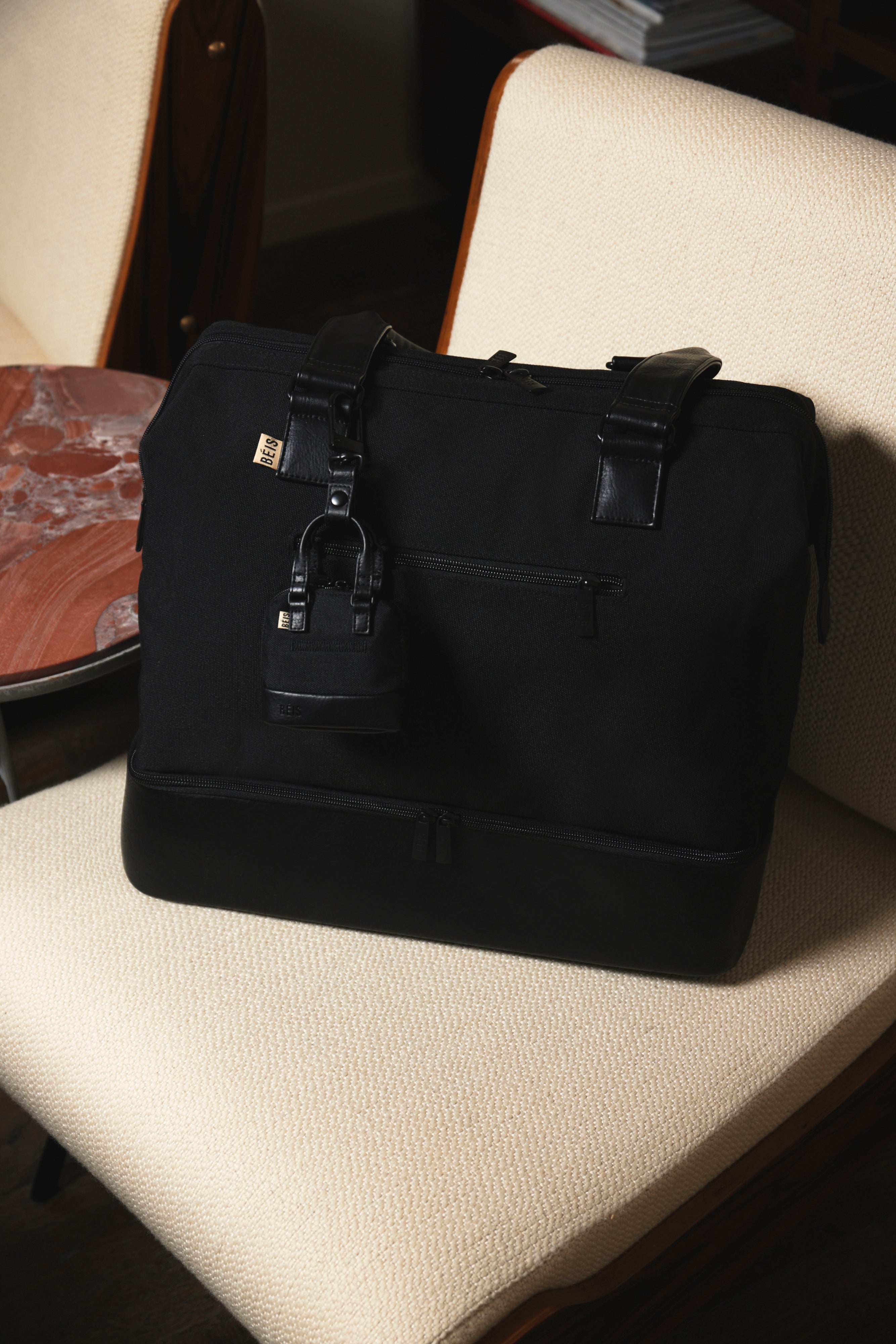 Black Micro Weekender Charm - Stylish & Compact Travel Accessory for Weekend Getaways & Everyday Use
