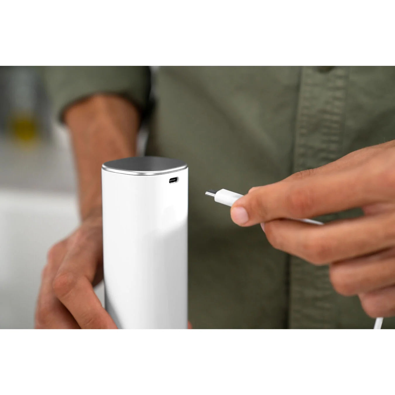 ZWILLING Enfinigy Electric Salt and Pepper Grinder Set - Battery Operated, Adjustable Coarseness, White - Perfect for Kitchen, Dining Table, and Gourmet Cooking