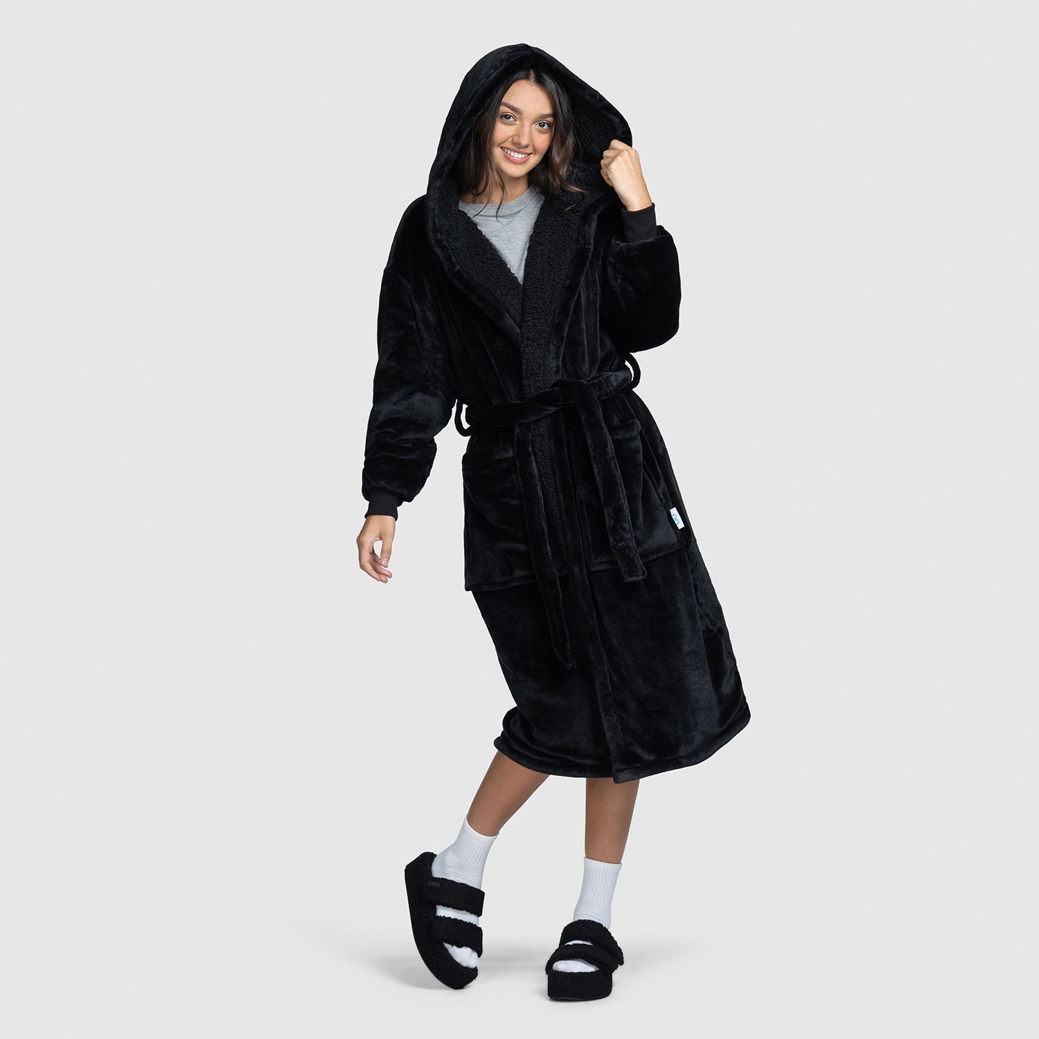 All Black Robe for Men & Women - Soft Plush Bathrobe with Pockets - Perfect for Spa, Lounge & Home Relaxation