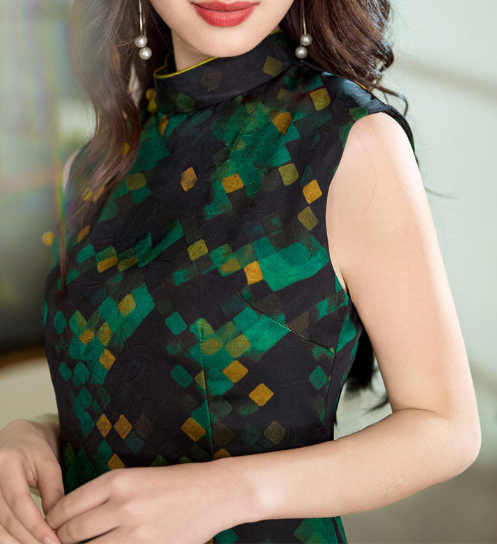 2025 Fashion Green Asymmetric Collar Cheongsam Qipao Dress - Elegant Chinese Traditional Dress for Women, Perfect for Parties, Weddings & Special Occasions