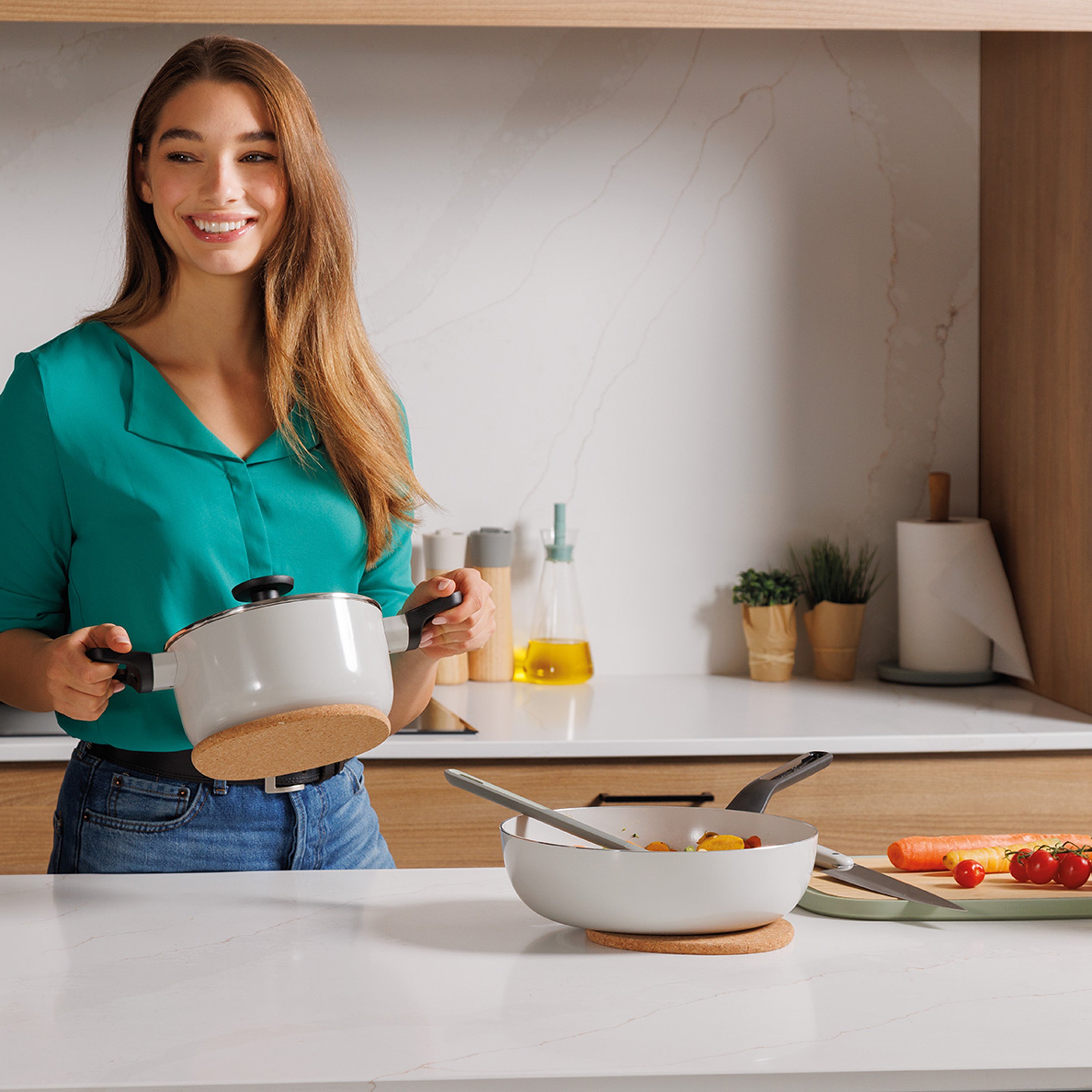 BergHOFF Leo Glints 3-Quart Nonstick Recycled Aluminum Stockpot with Glass Lid – Eco-Friendly Cookware for Soups, Stews & Pasta – Perfect for Home Cooking & Professional Kitchens