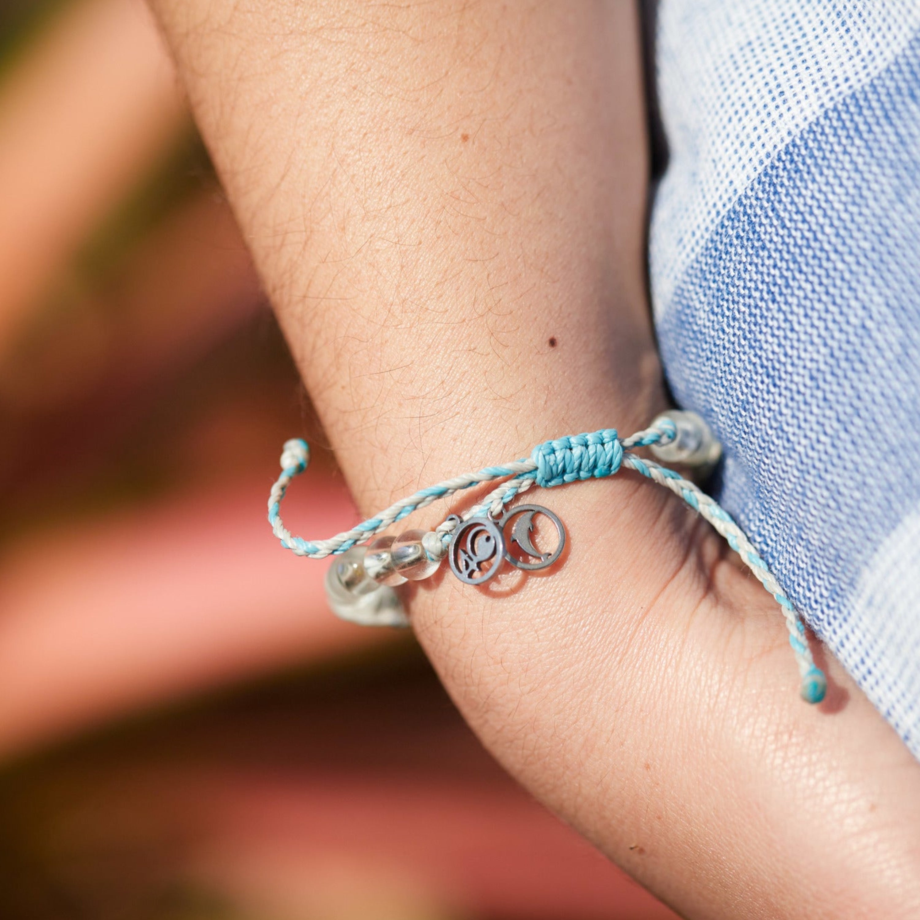 4ocean Dolphin Beaded Bracelet - Eco-Friendly Ocean Conservation Jewelry for Women & Men | Perfect for Beach Vacation, Ocean Lovers & Environmental Supporters