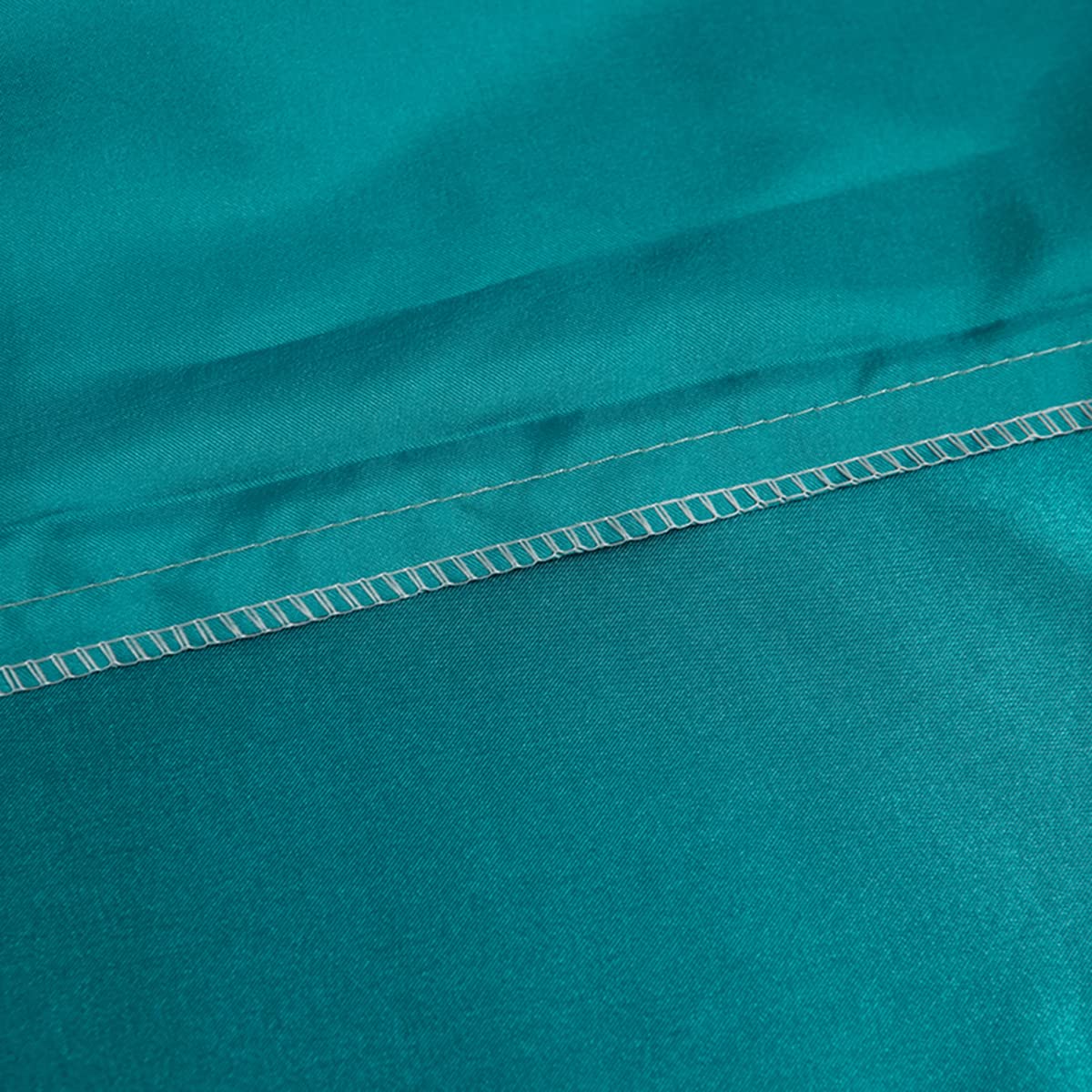 Premium Queen Fitted Sheet - Deep Pocket Microfiber Bottom Sheet - Fade & Shrink Resistant, Ultra Durable & Easy Care - 1 Piece Only (Queen Size, Green) - Perfect for Bedrooms, Guest Rooms & Vacation Homes