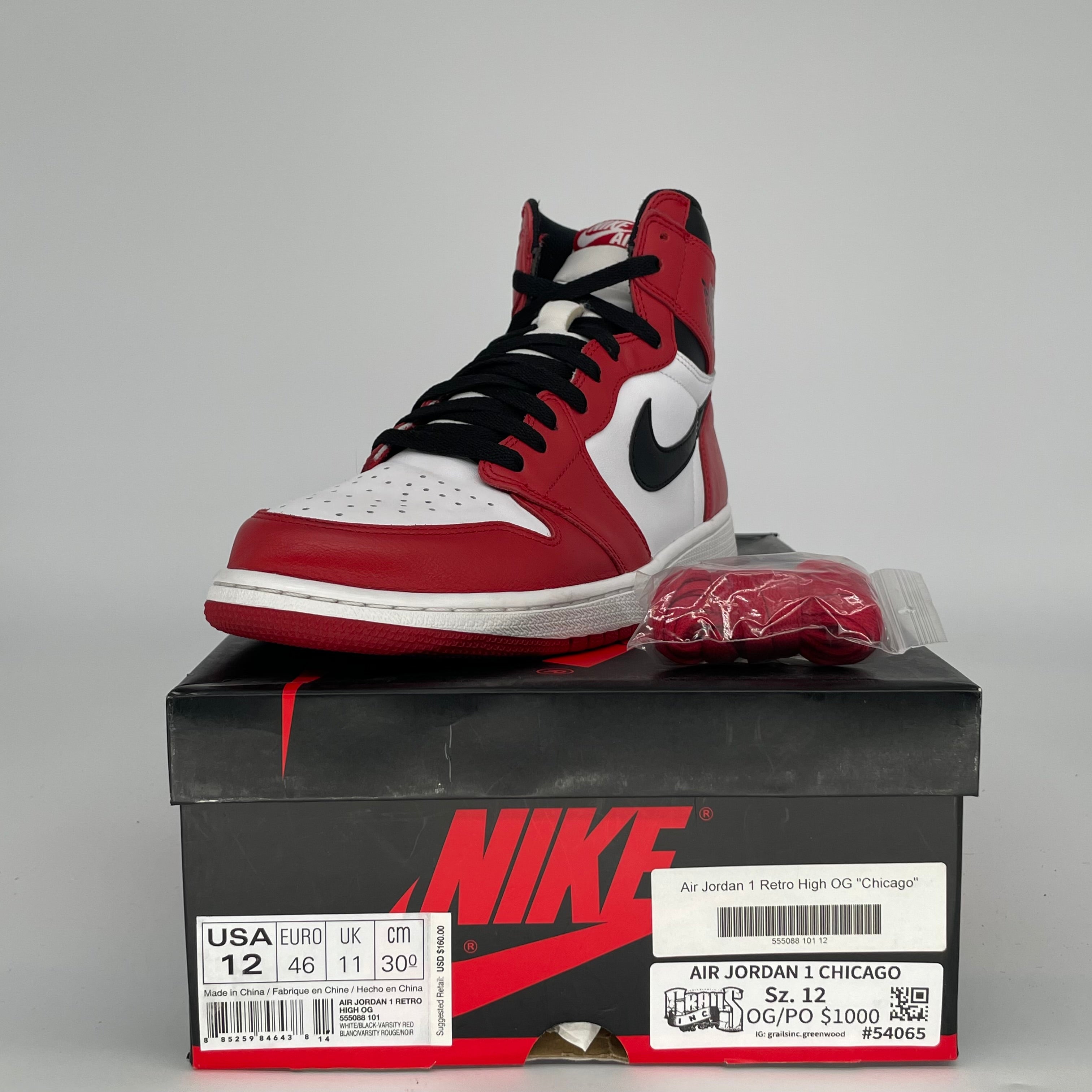AIR JORDAN 1 Chicago Retro High OG (2015) Men's Basketball Shoes Size 12 - White/Black-Varsity Red 555088-101 | Classic Sneakers for Streetwear, Sports & Collectors