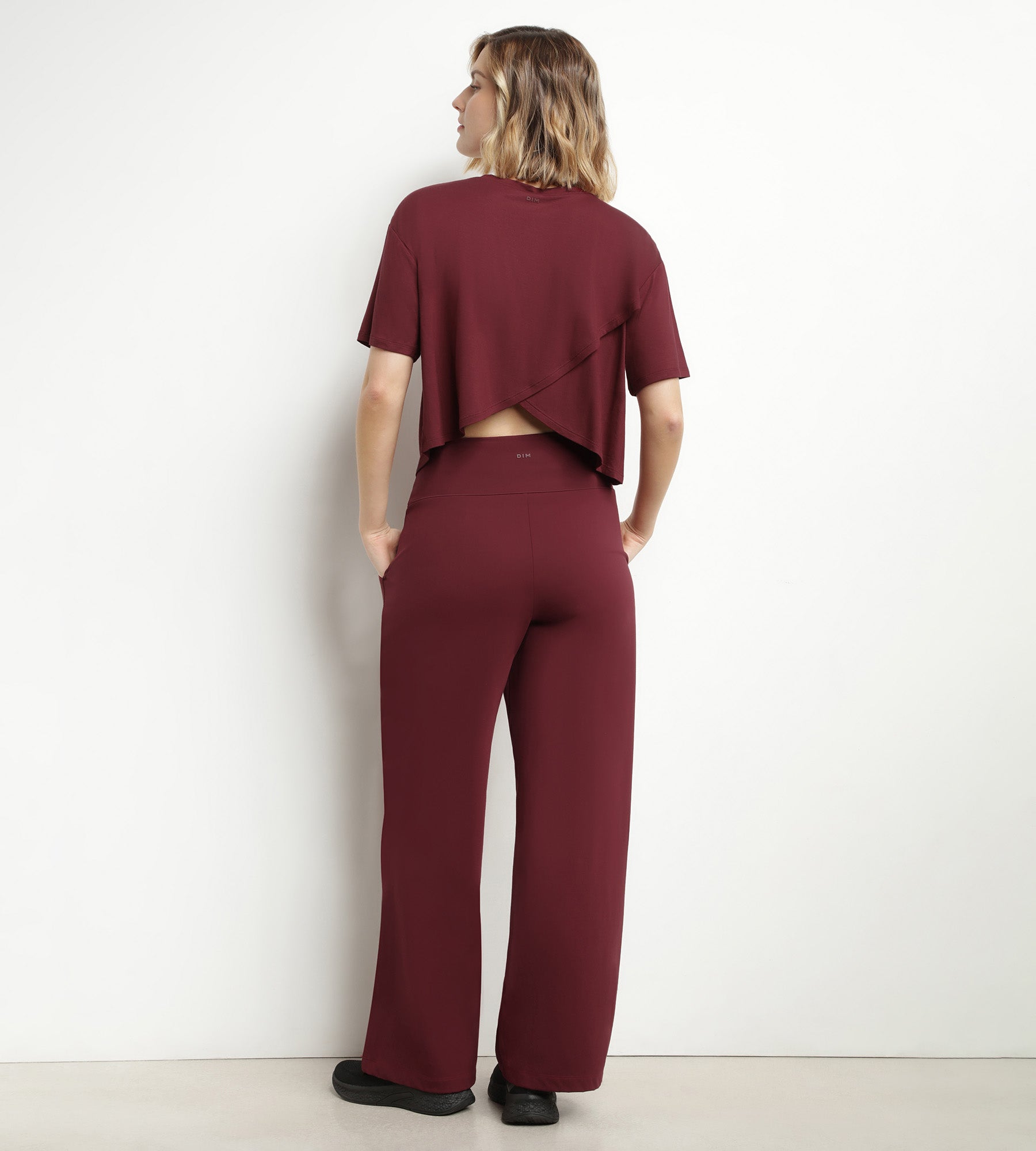Women's Stretch Jersey Wide Leg Sport Pants in Bordeaux - Comfortable Athletic Lounge Pants for Yoga, Running & Casual Wear