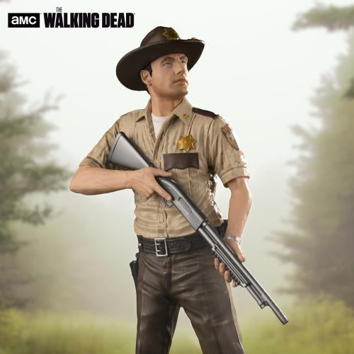 The Walking Dead TV Series Rick Grimes 1/8 Scale Action Figure - Collectible Zombie Apocalypse Character Model for Fans & Display