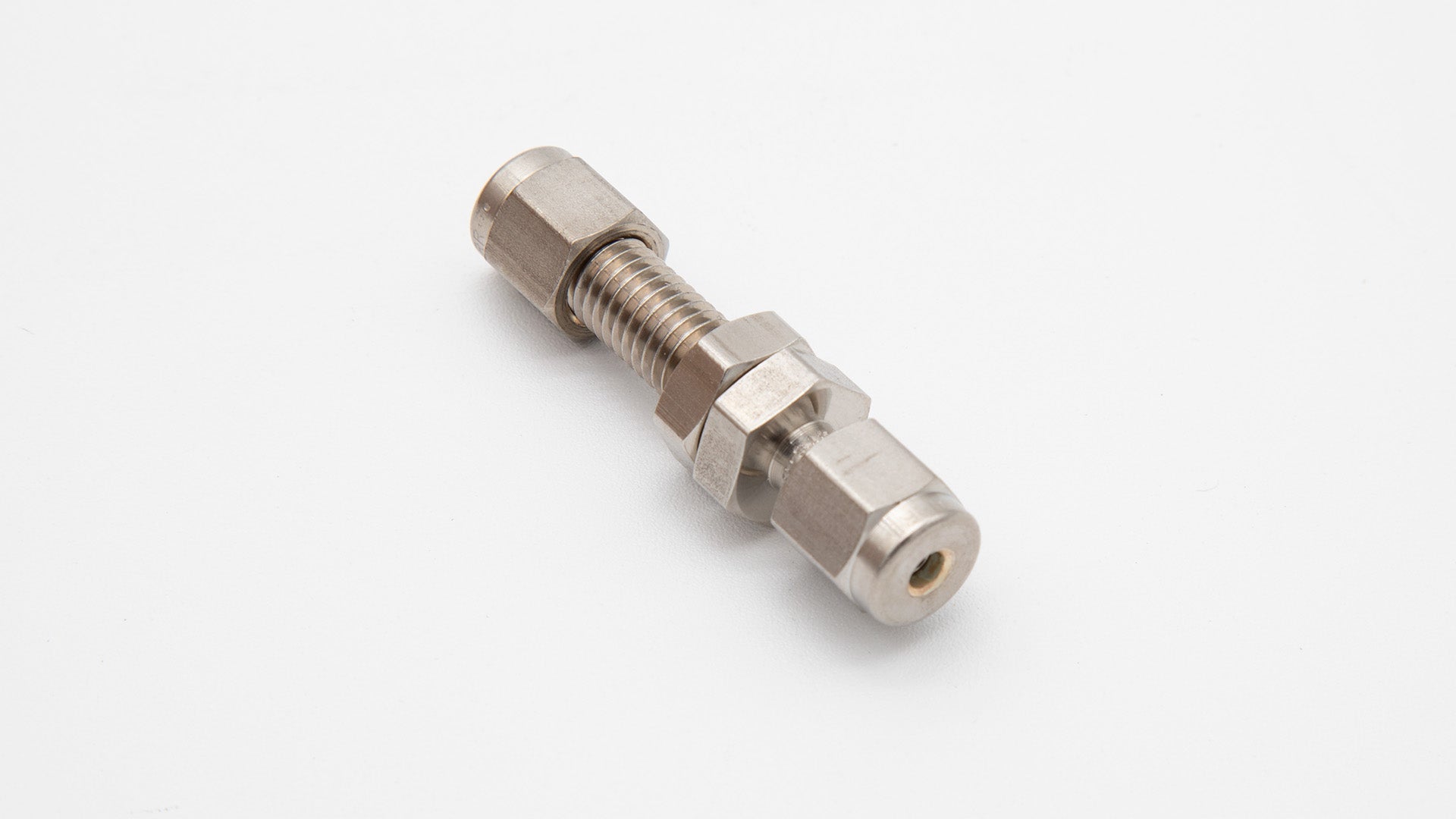 1/8 Inch O.D. Bulkhead Union Fitting - High Quality Stainless Steel Tube Connector for Plumbing, Hydraulic & Pneumatic Systems - Perfect for Water Tanks, Industrial Equipment & Automotive Applications