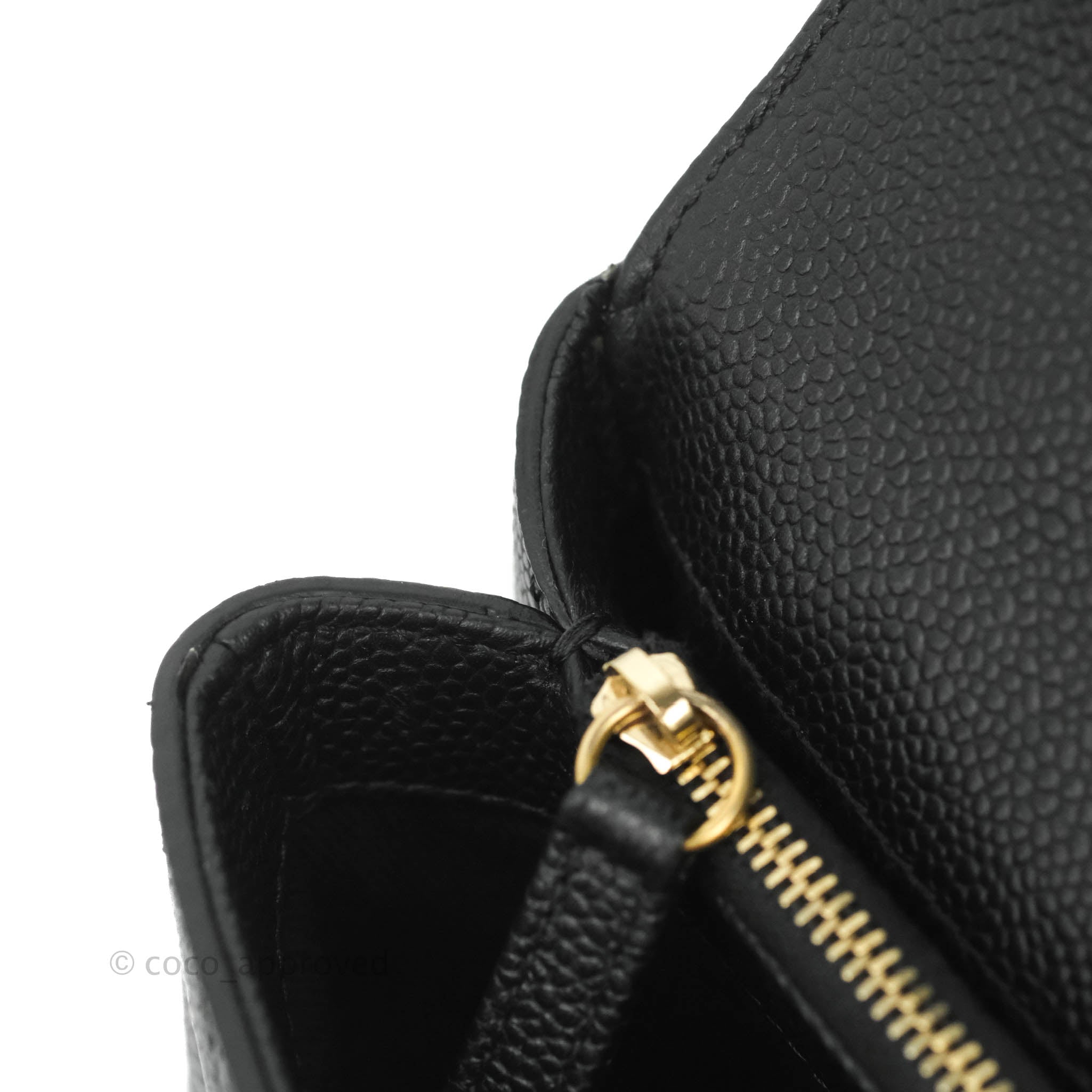 Chanel Chic Affinity Small Grained Calfskin Crossbody Bag in Black with Aged Gold Hardware - Perfect for Evening Events & Luxury Fashion Accessories