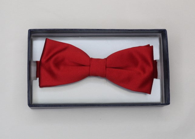 Elegant Scarlet Red Bow Tie for Men - Classic Satin Necktie for Weddings, Prom & Formal Events - Perfect Gift for Grooms & Best Men