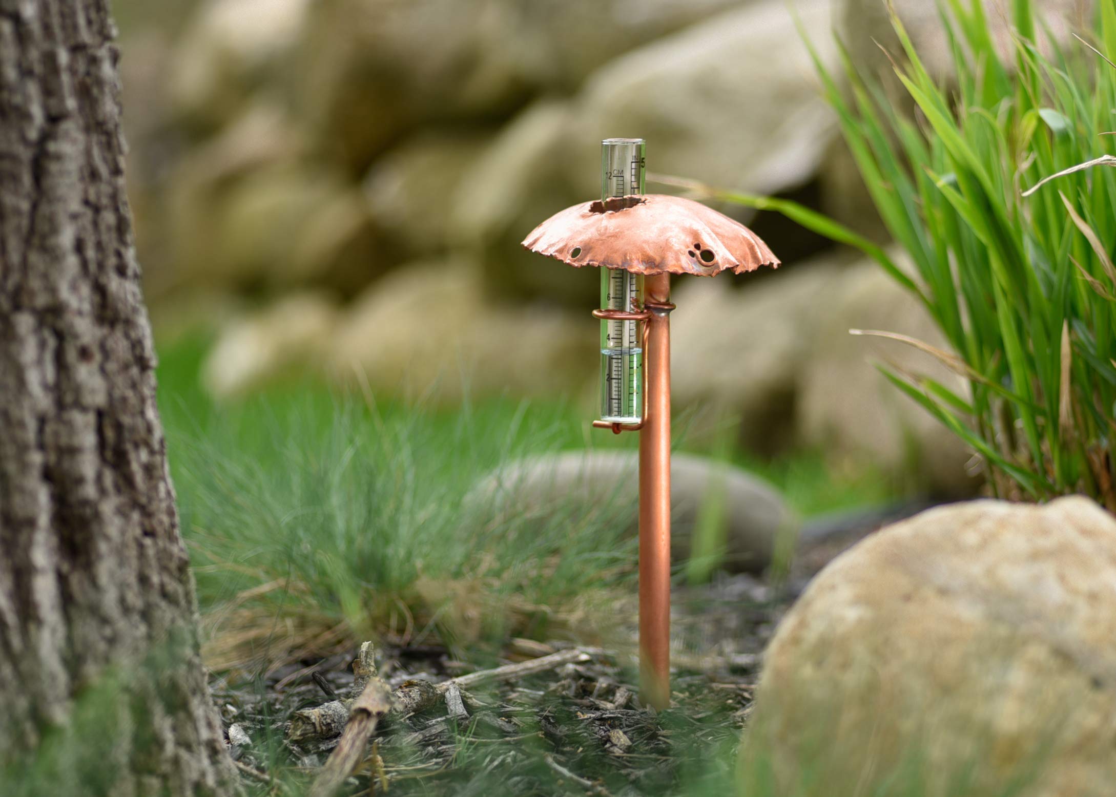 Accurate Copper Rain Gauge - Outdoor Weather Station Tool for Garden, Lawn & Farm Use - Measures Rainfall in Inches & Millimeters