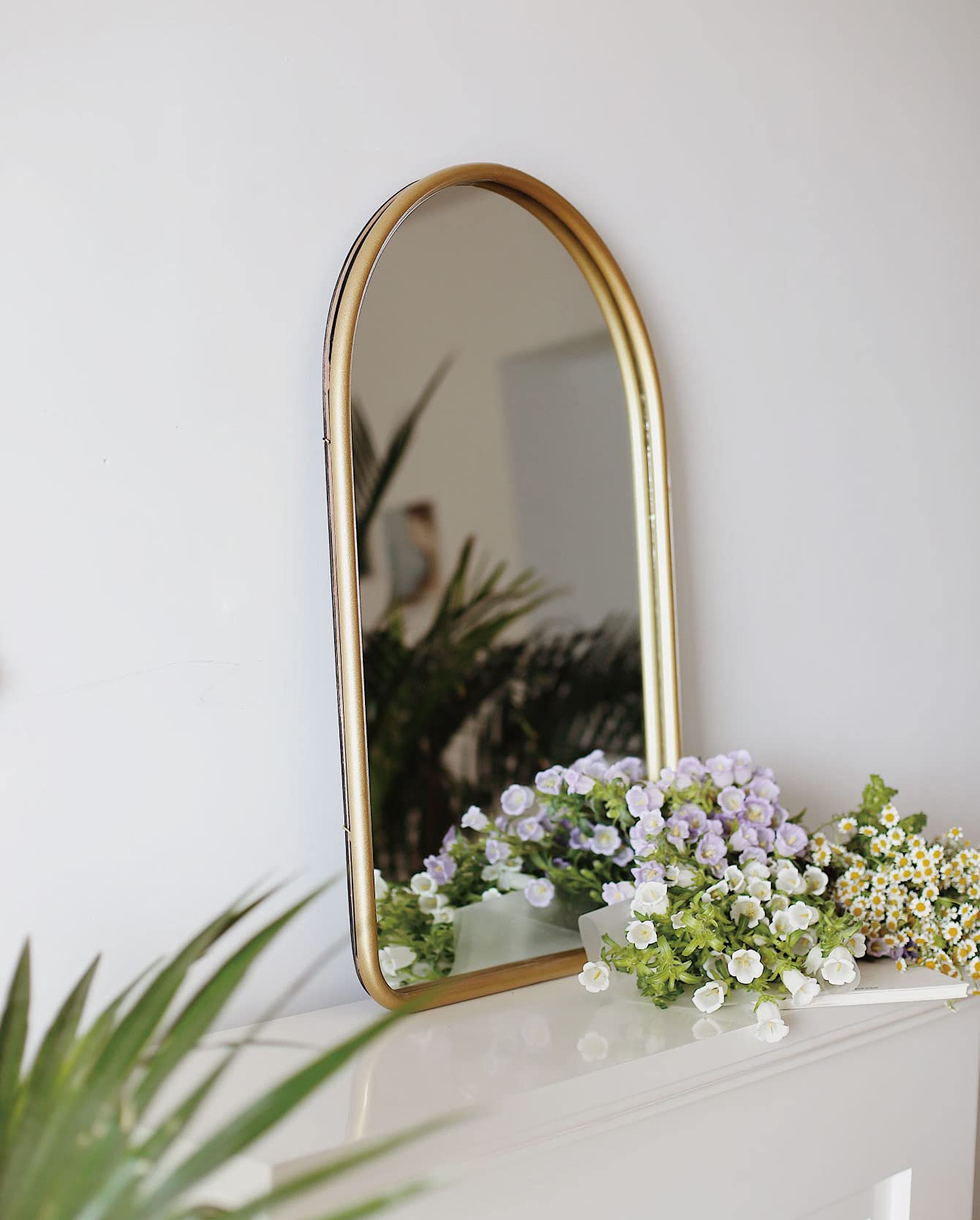 Nordic Arched Wall Mirror - Large Modern Gold Vanity Mirror for Bathroom, Living Room, Entryway & Dressing Table (20×31.5 Inch) - Perfect for Makeup, Home Decor & Creating Spacious Illusion