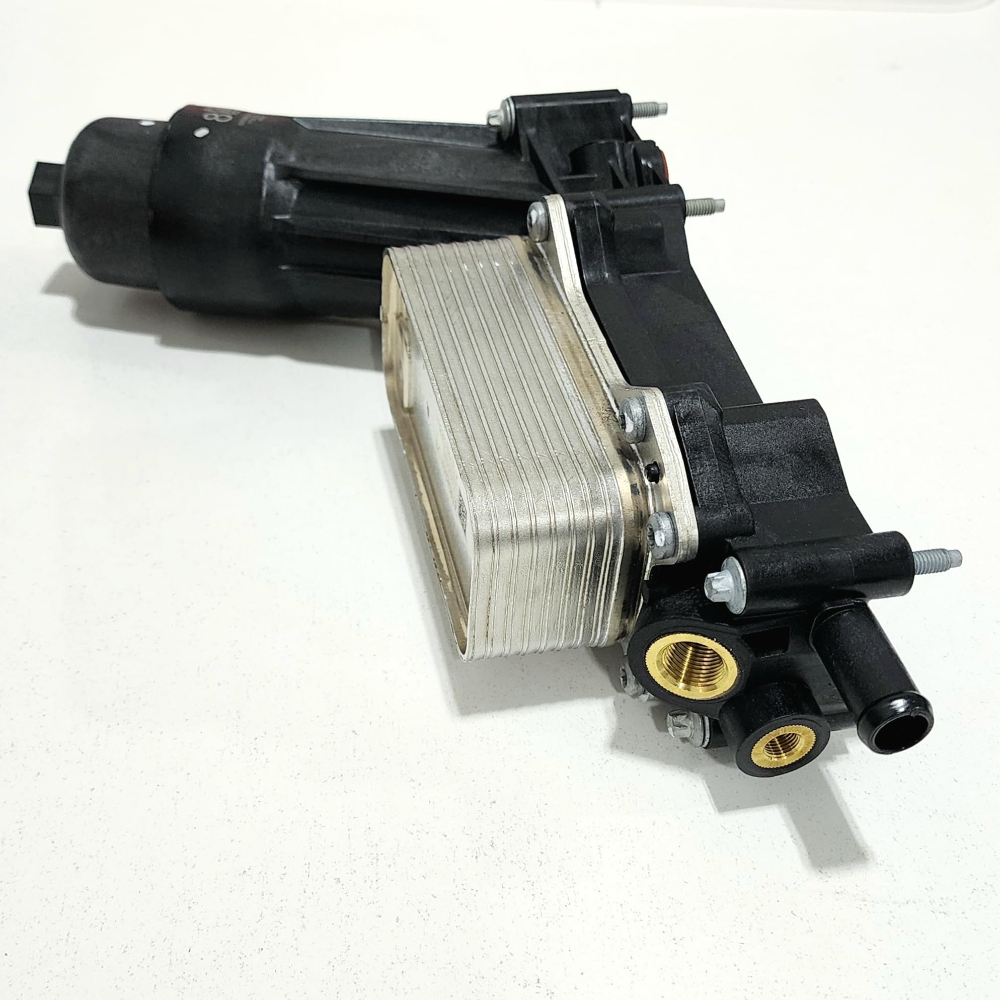High-Quality Engine Oil Filter Housing - Durable Replacement Part for Cars, Trucks & SUVs - Perfect for DIY Auto Maintenance & Engine Protection