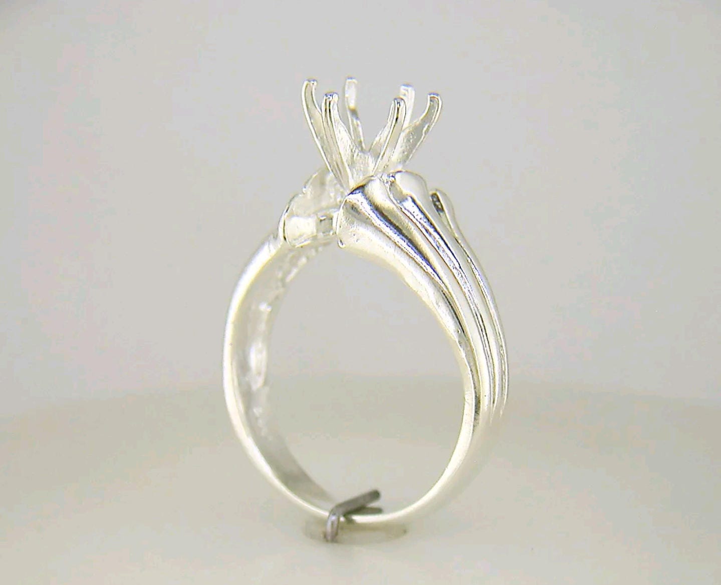 14K Gold or Sterling Silver 6-7mm Round 6 Prong V-Shaped Notched Ribbed Fashion Ring Setting - Size 7 (Perfect for Engagement Rings, Wedding Bands & Jewelry Making)