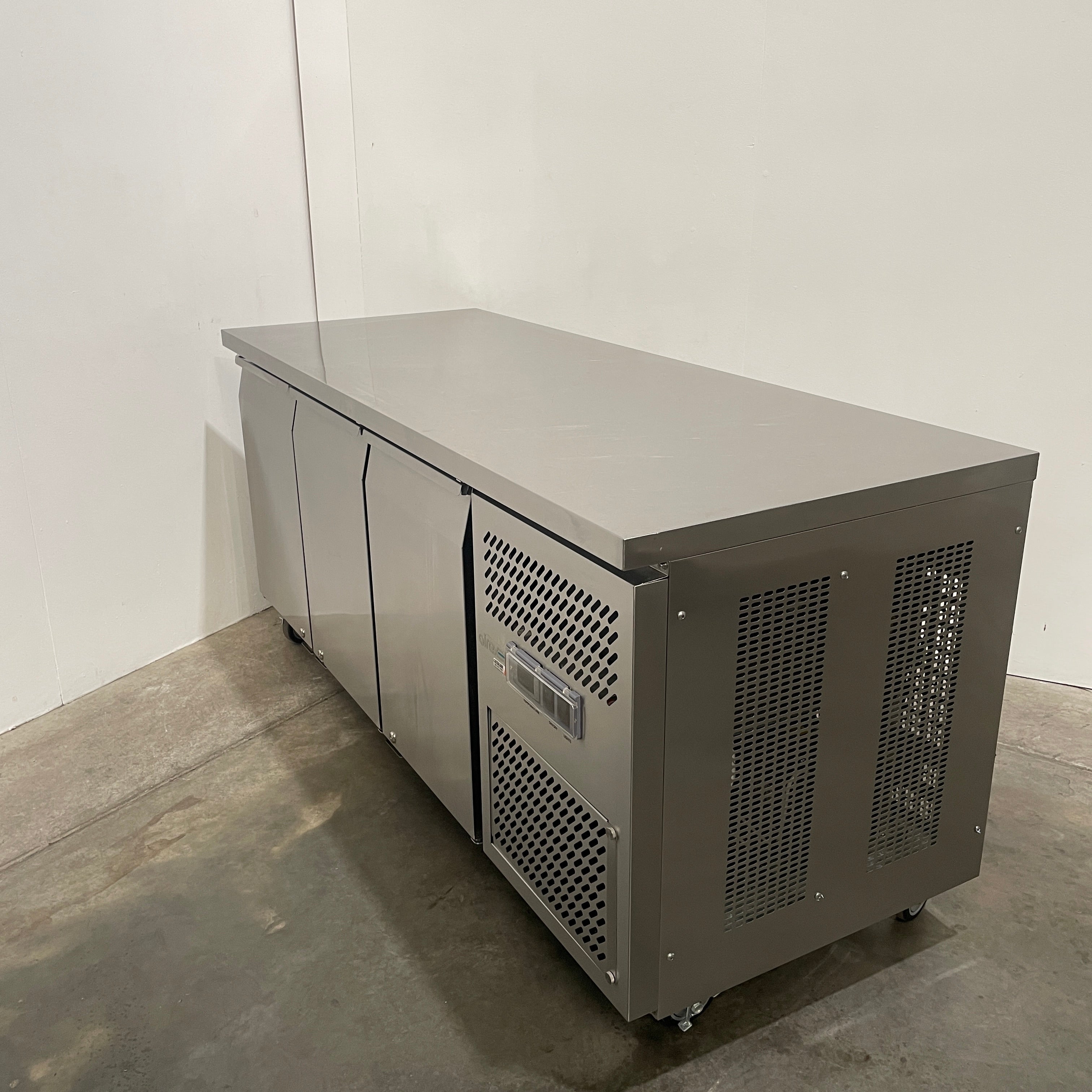 Airex AXR.UCGN.3 Undercounter Refrigerator - Compact Freezerless Fridge for Kitchen, Bar, Office & Small Spaces - Energy Efficient & Quiet Operation (Model 838011)