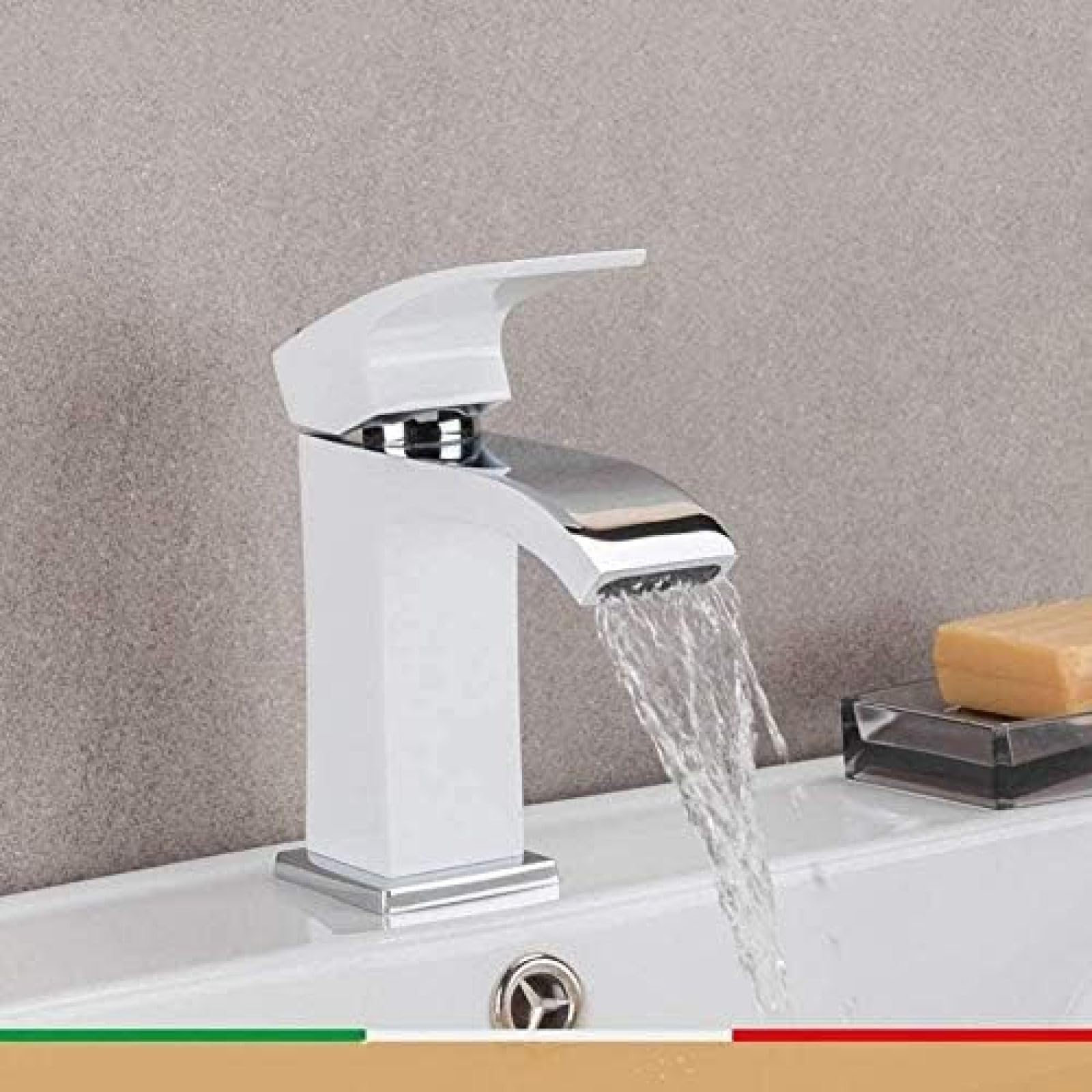 CRJUS Premium Kitchen Faucet - White Sink Faucet with Chrome Brass Finish, High Arc Pull-Down Sprayer, Single Handle Mixer Tap for Modern Kitchen & Bathroom Sink - Perfect for Cooking, Washing Dishes & Hand Washing
