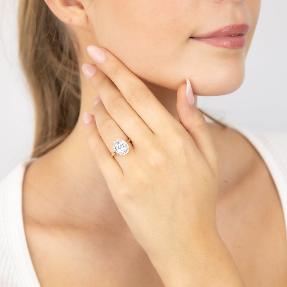 9ct Yellow Gold 29 Cubic Zirconia Ring for Women - Elegant CZ Wedding Band, Anniversary Gift, Promise Ring for Her - Perfect for Engagement, Valentine's Day & Special Occasions