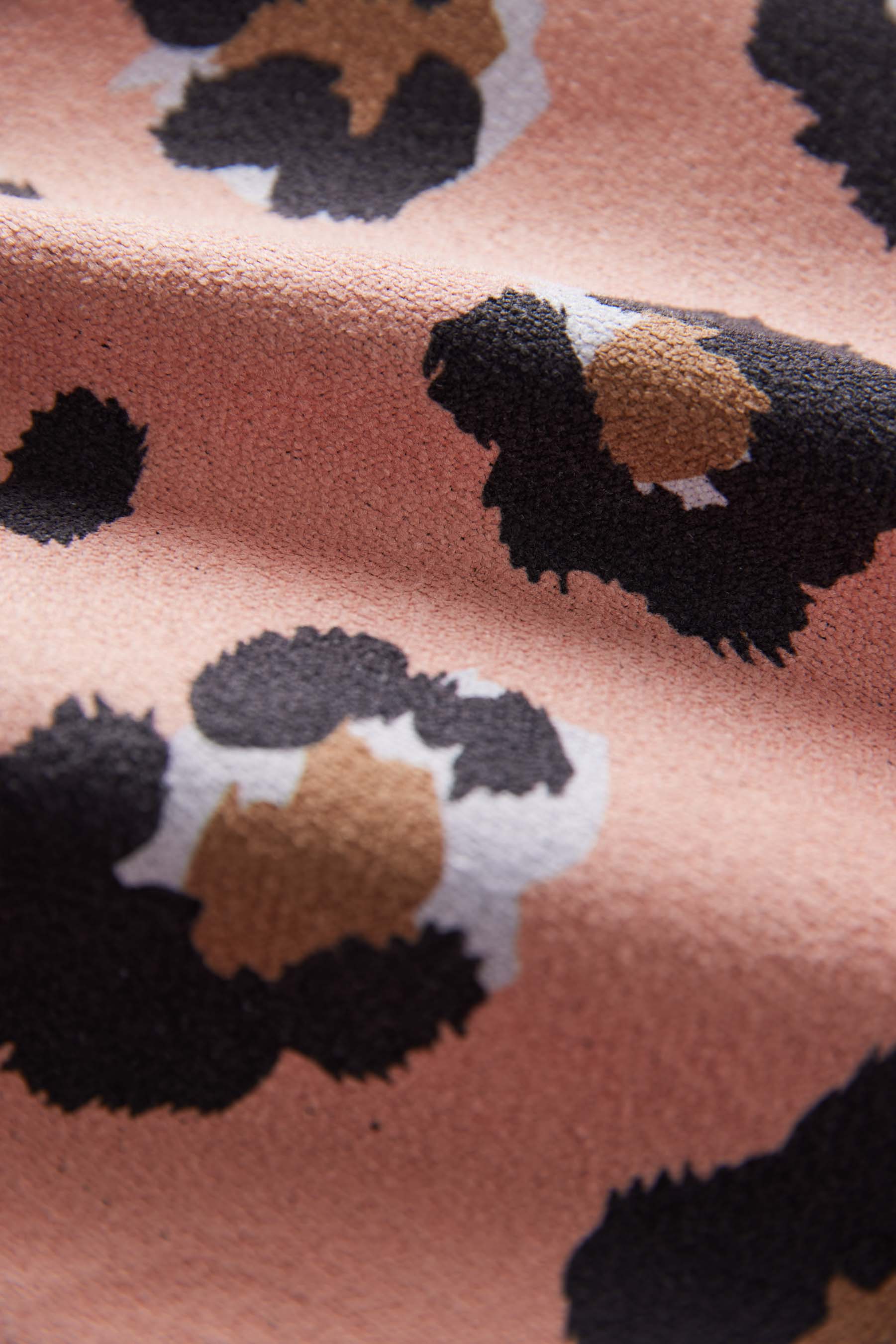 Nomadix Original Quick-Dry Travel Towel - Leopard Pink Print | Lightweight & Compact for Beach, Yoga, Gym & Outdoor Adventures