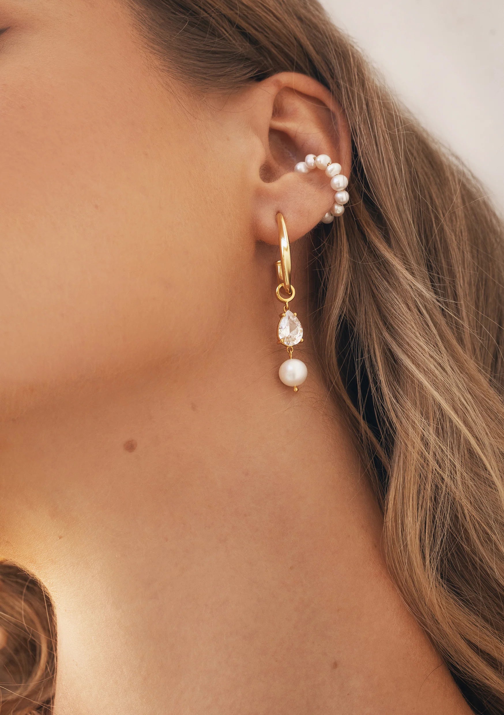 Lola Knight Aspen Pearl Bridal Ear Cuff - 18K Gold Wedding Jewelry for Brides, Bridesmaids & Formal Occasions