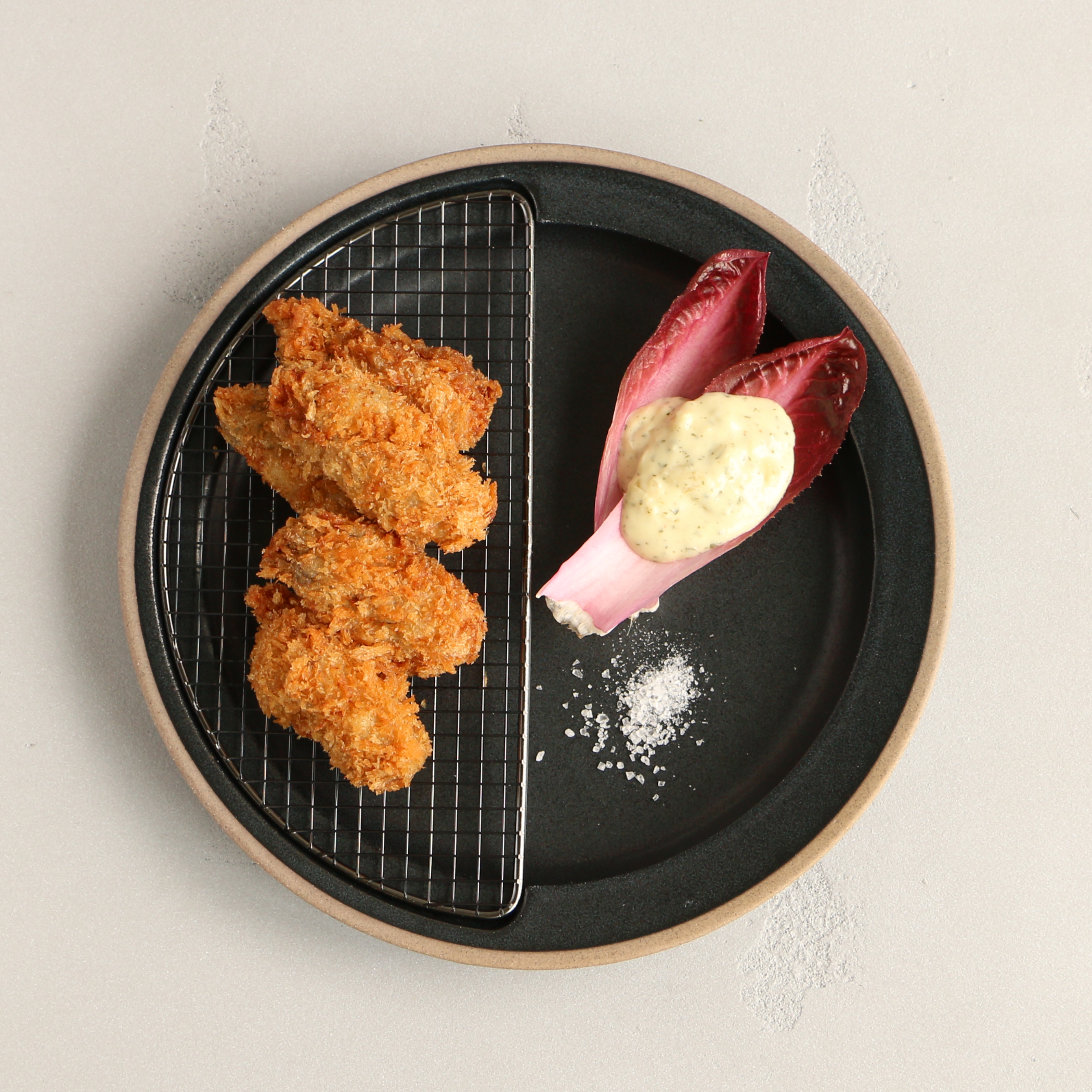 KIKIME Anime Series Half Black Net 22.5cm (8.86in) Tonkatsu Plate - Perfect for Japanese Food Presentation, Anime Themed Dinner Parties & Kawaii Home Decor