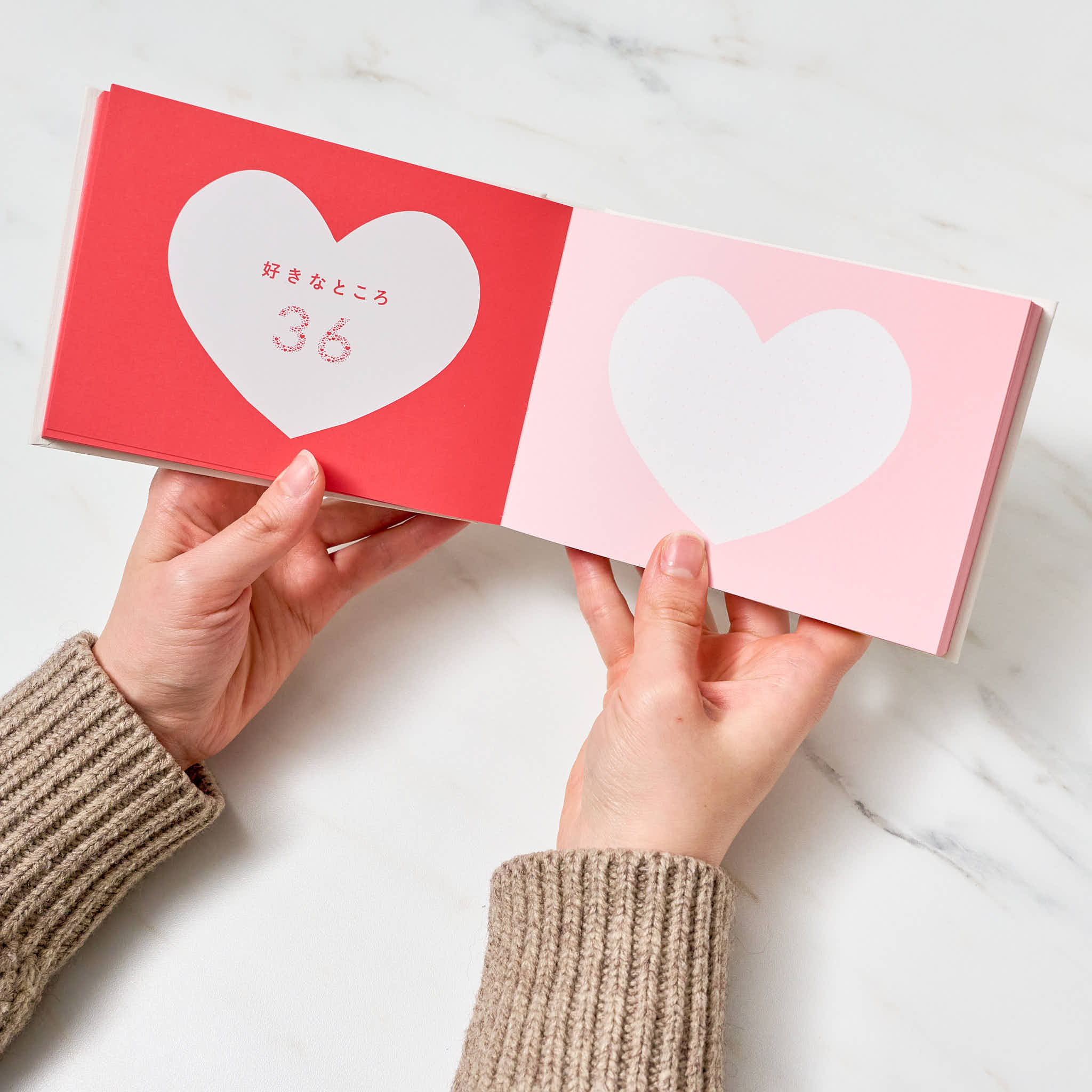100 Reasons I Love You - Romantic Gift Book for Couples, Anniversary, Valentine's Day | Heartfelt Love Notes & Memories Journal | Perfect for Date Nights, Proposals & Special Occasions