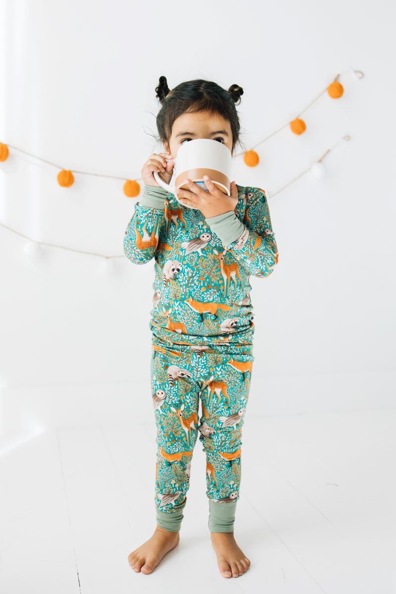 Cozy Teal Thicket Two-Piece Pajama Set for Women - Soft Sleepwear Lounge Set for Relaxing at Home or Traveling
